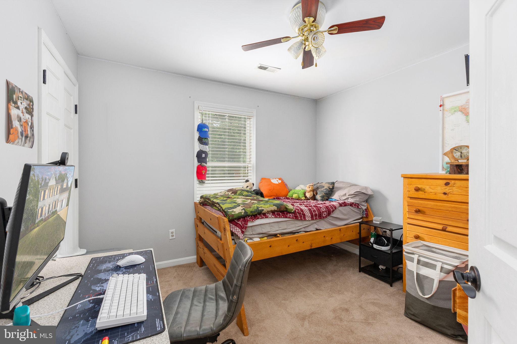 FOX POINT - Residential