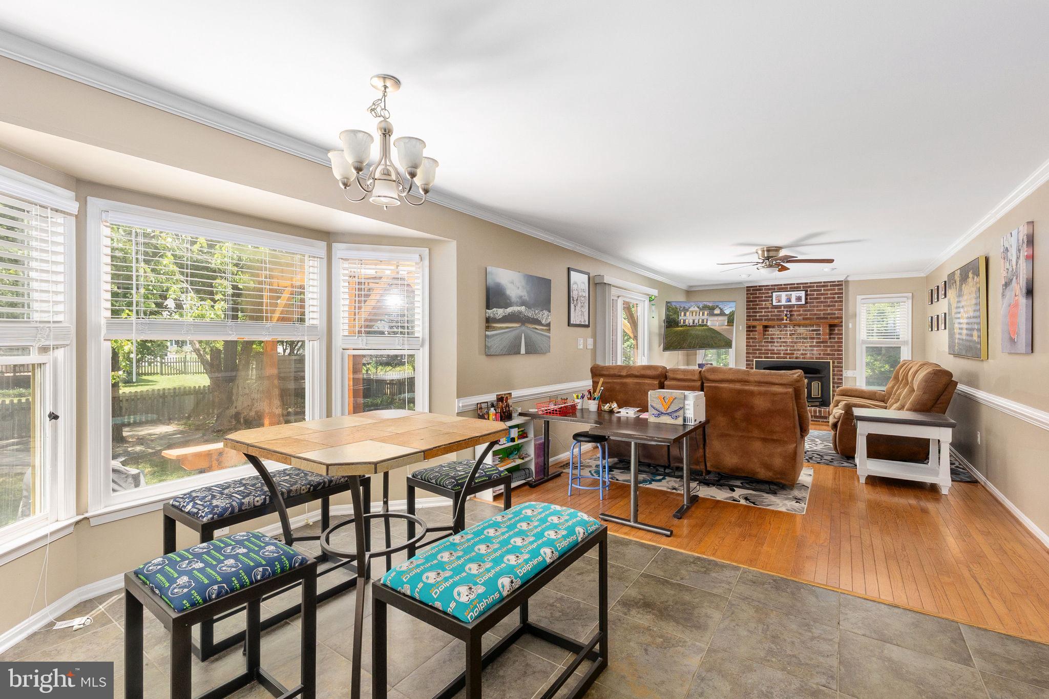 FOX POINT - Residential