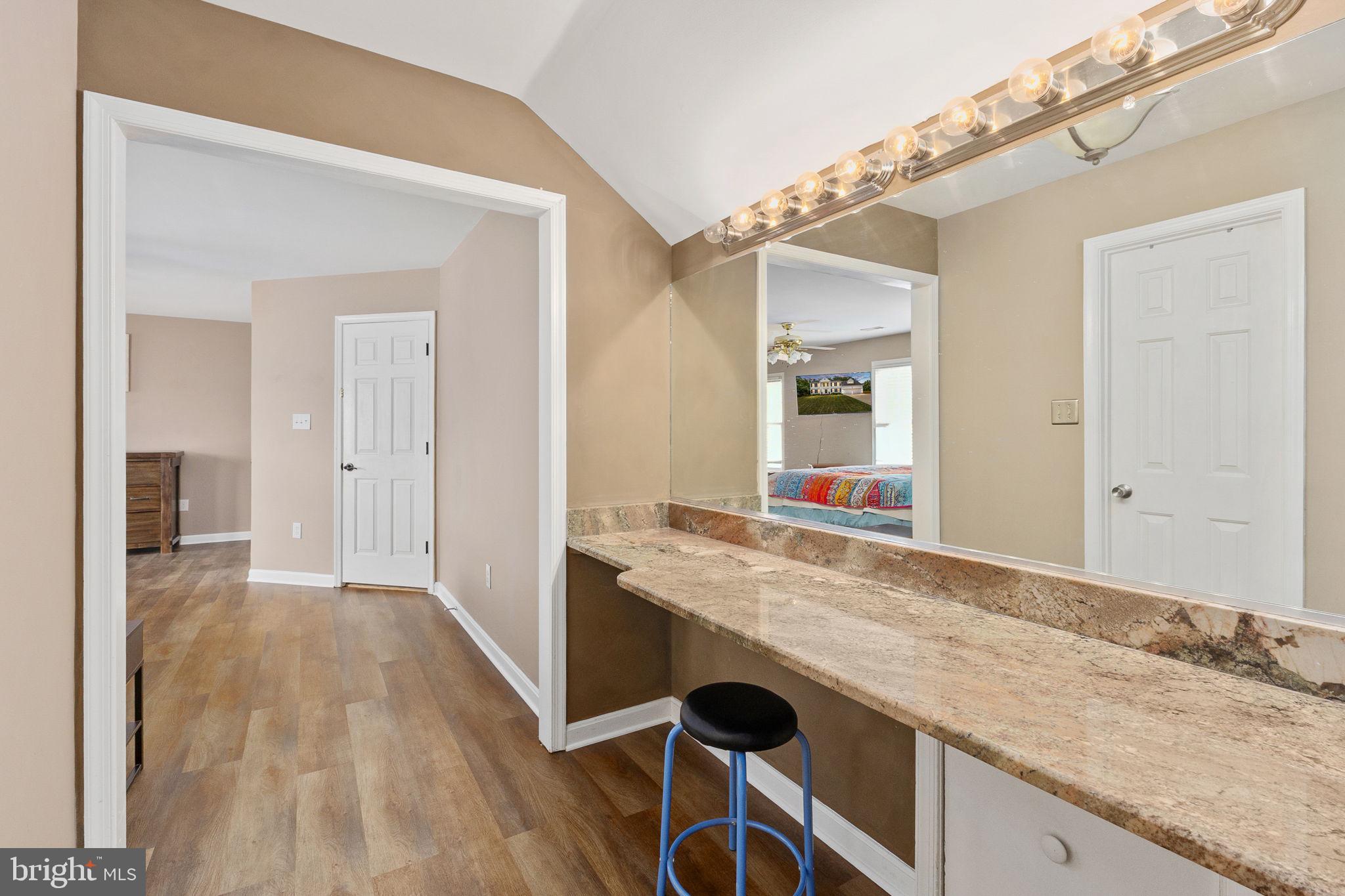 FOX POINT - Residential