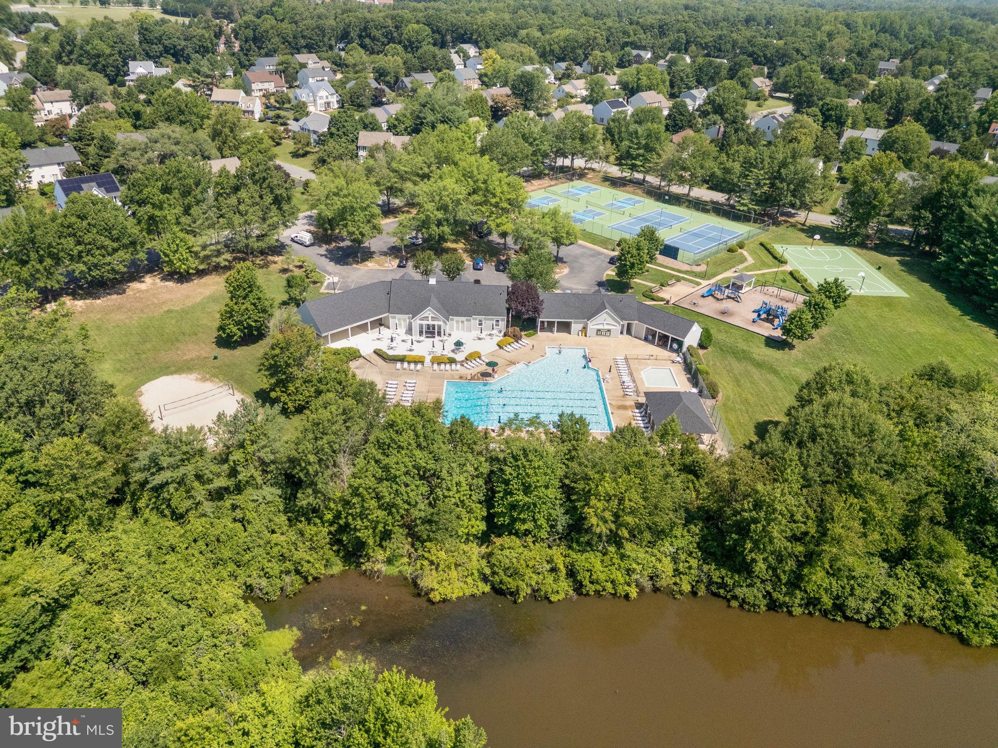 FOX POINT - Residential