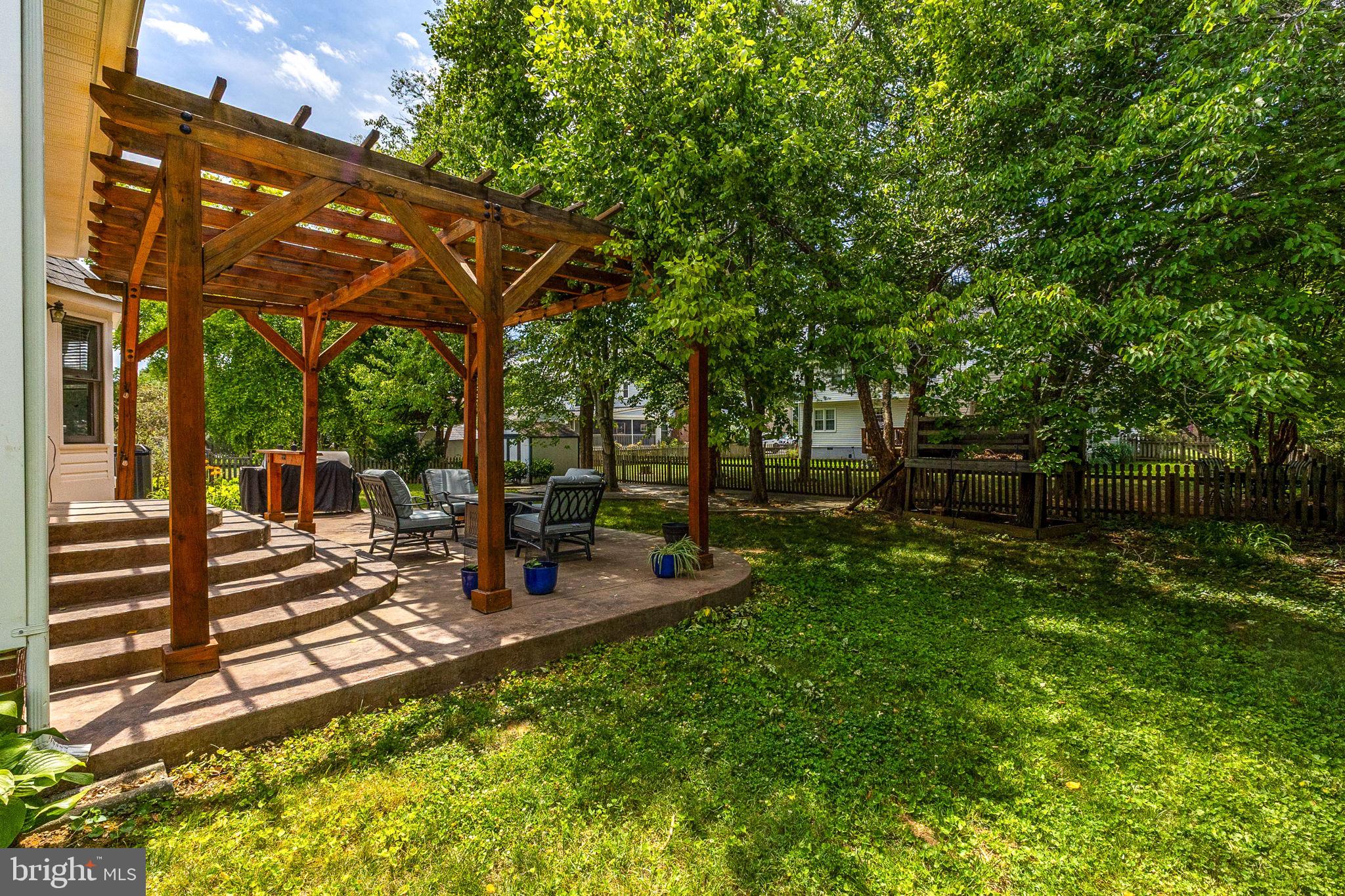 FOX POINT - Residential