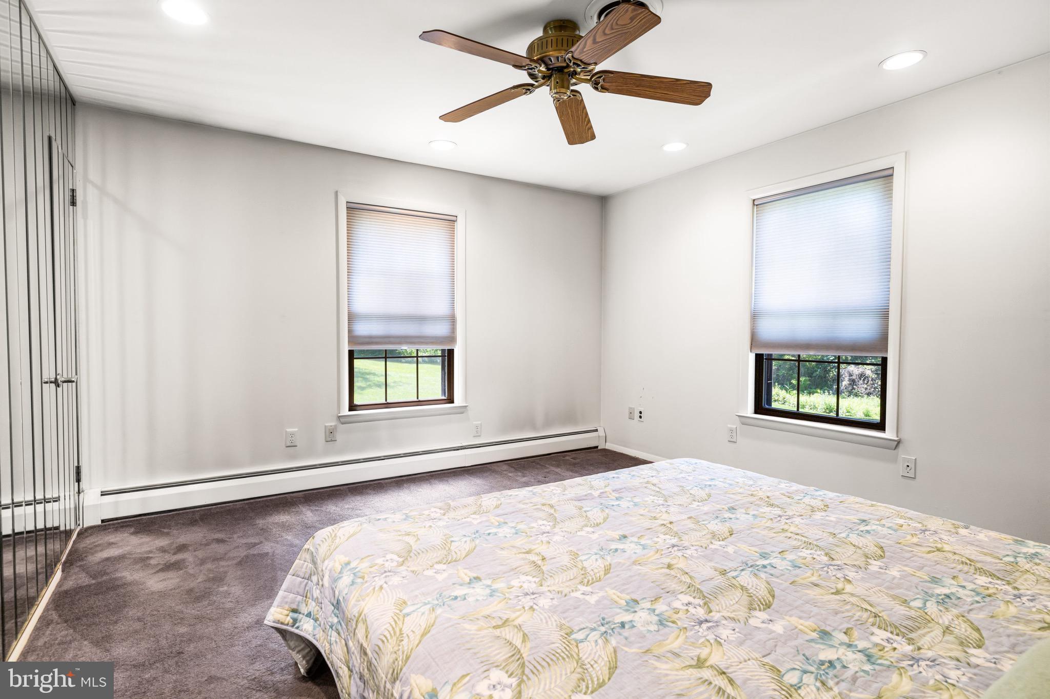 WILLOW GROVE - Residential