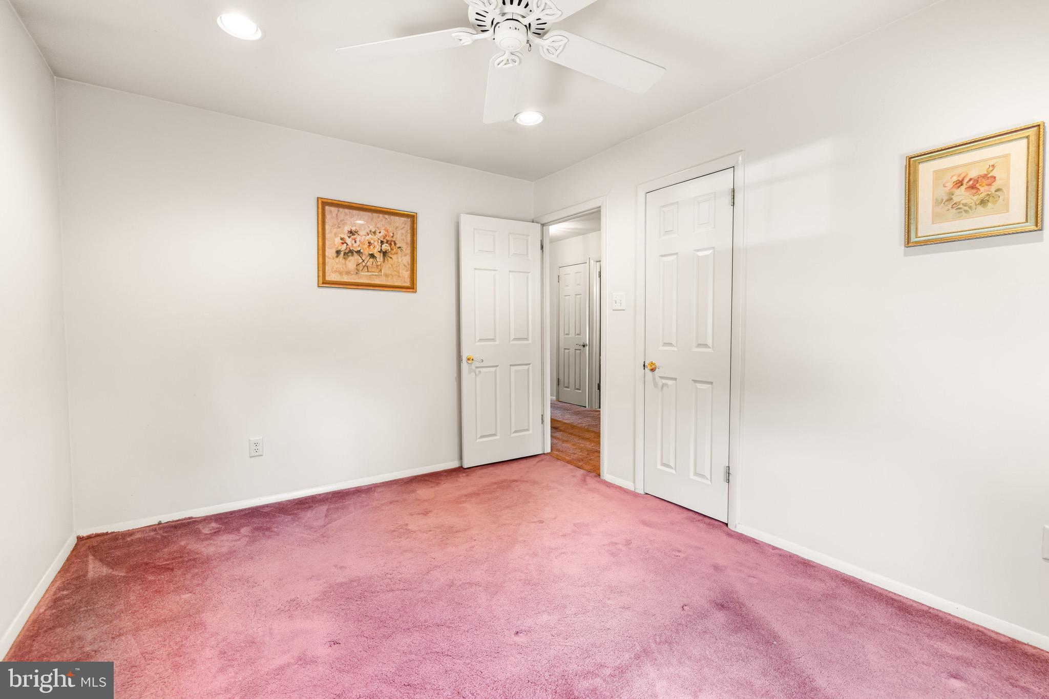 WILLOW GROVE - Residential