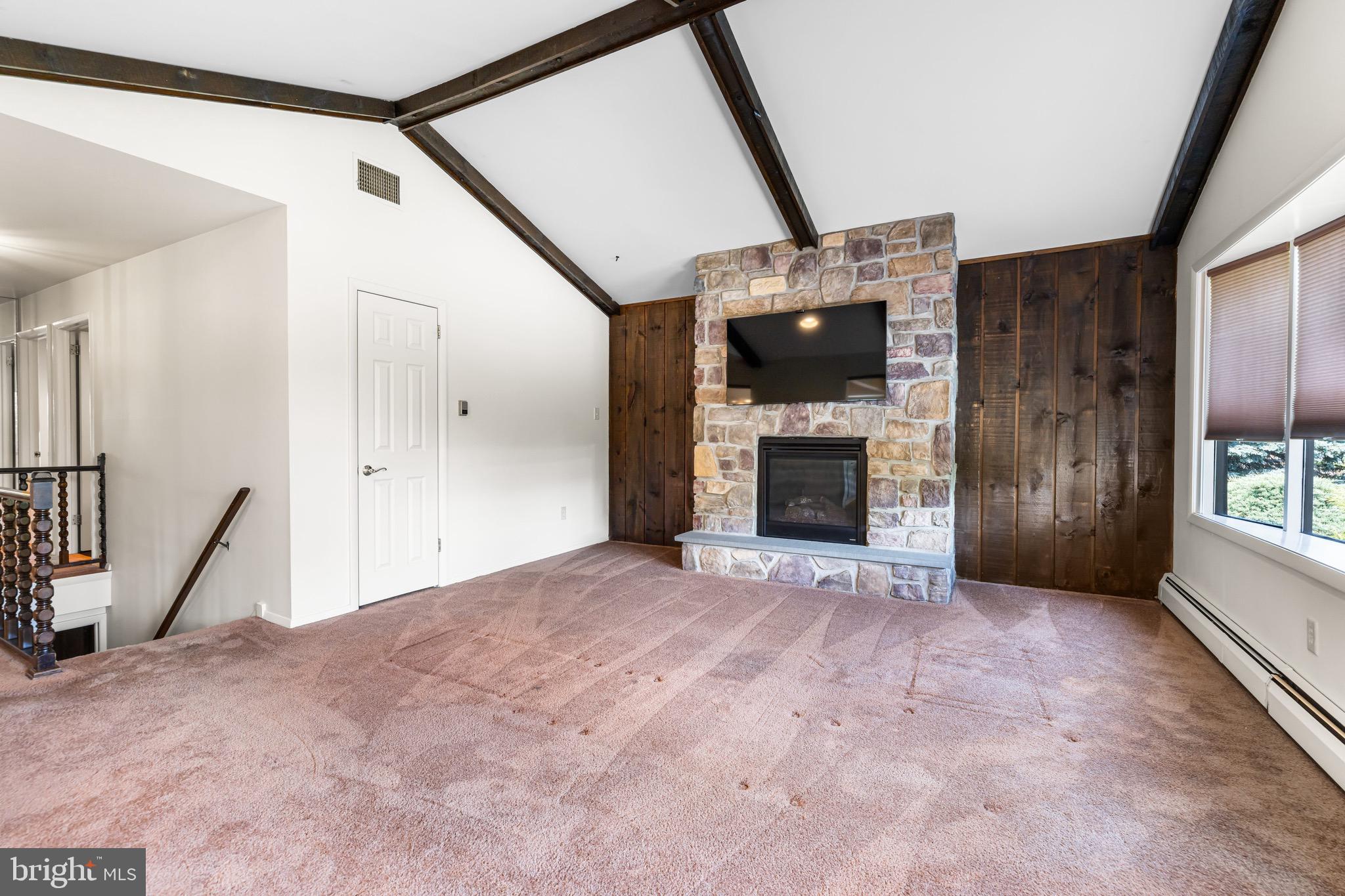 WILLOW GROVE - Residential
