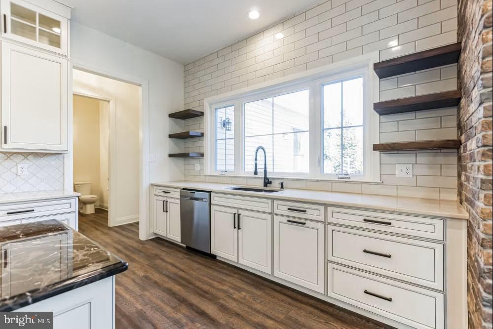 FULTON HILLS - Residential
