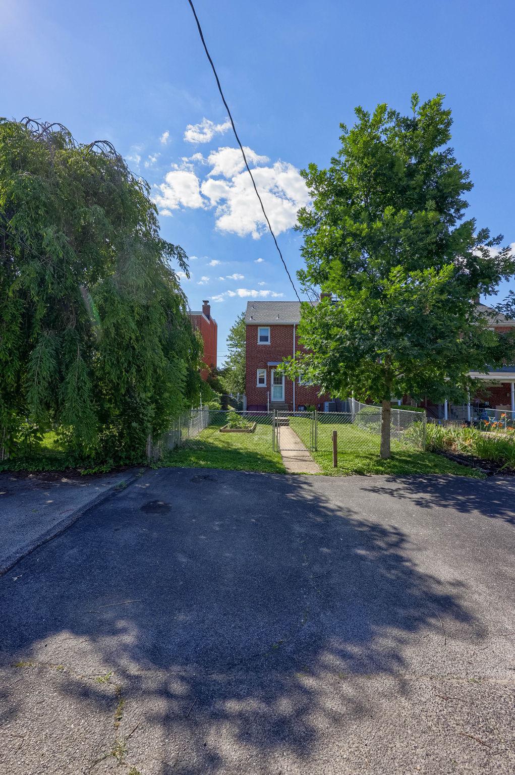 LANCASTER - Residential