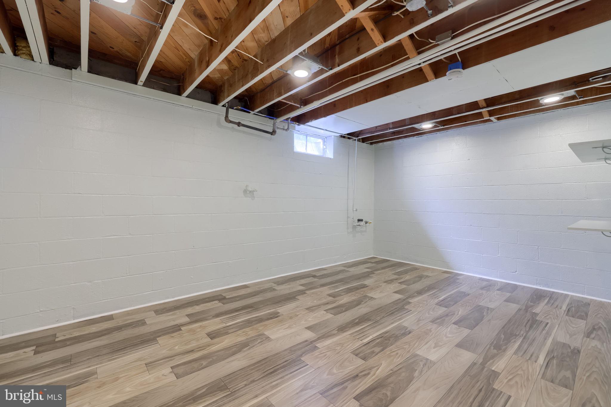 LANCASTER - Residential