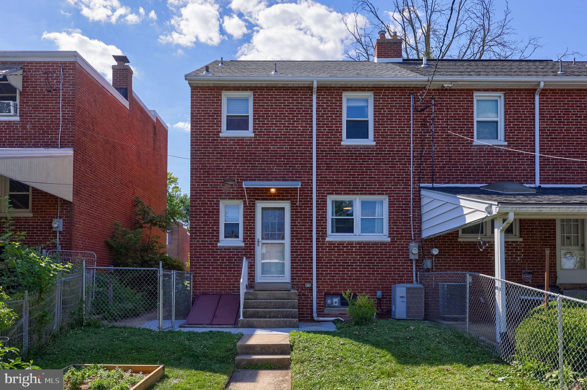 LANCASTER - Residential