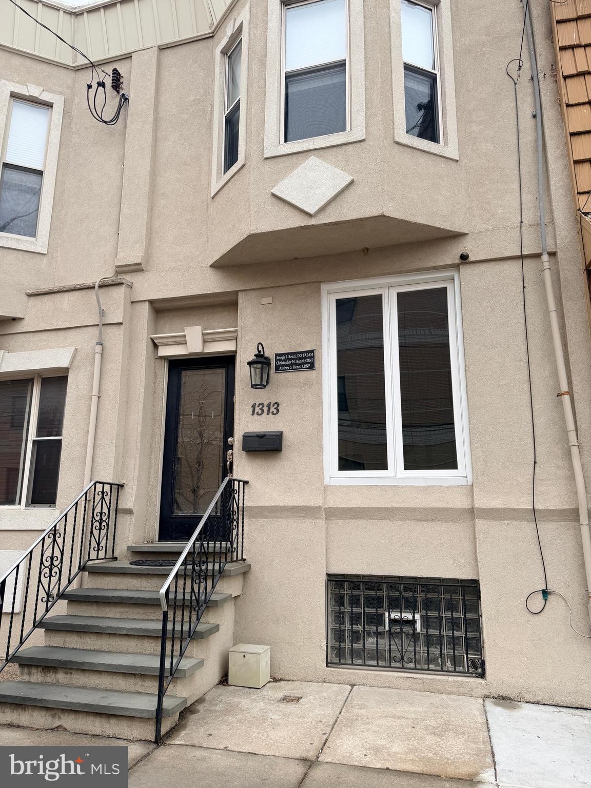 LOWER MOYAMENSING - Commercial Sale