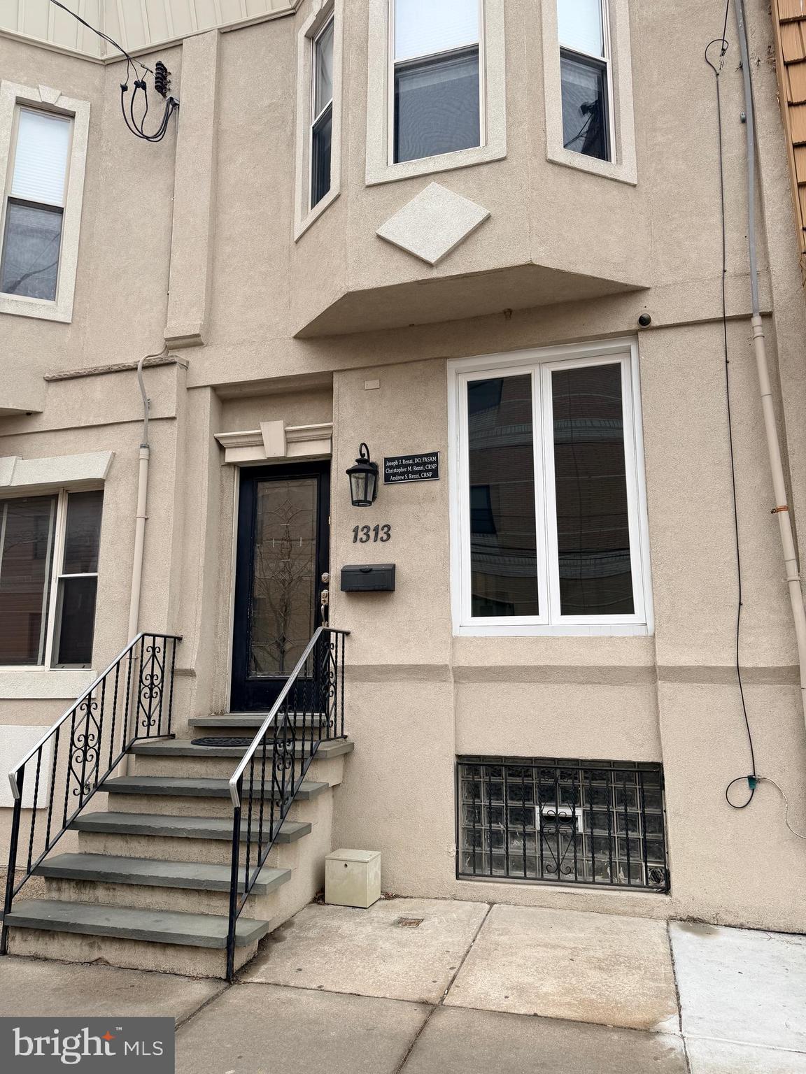 LOWER MOYAMENSING - Commercial Sale