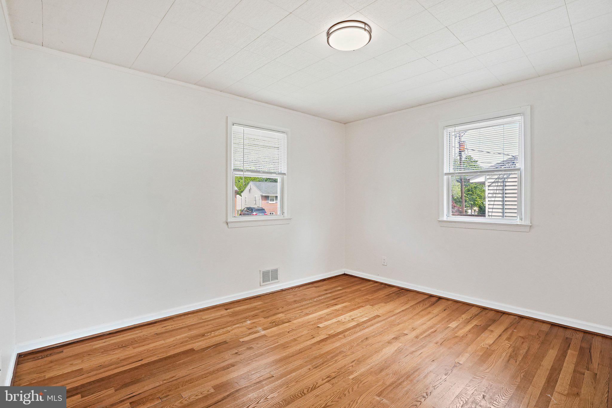 BERWYN HEIGHTS - Residential