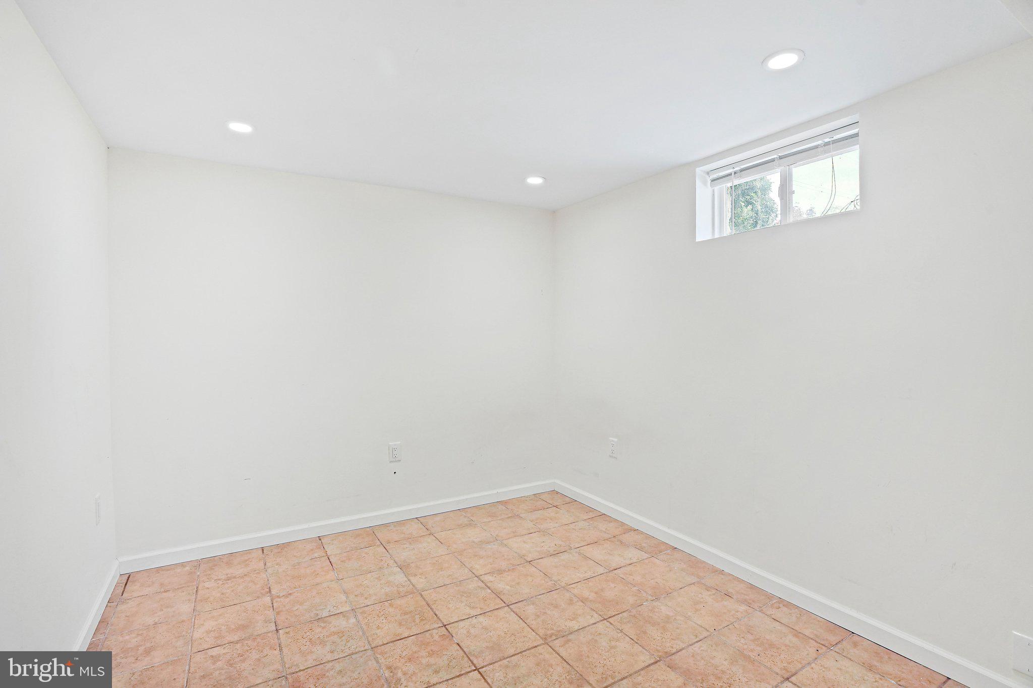 BERWYN HEIGHTS - Residential