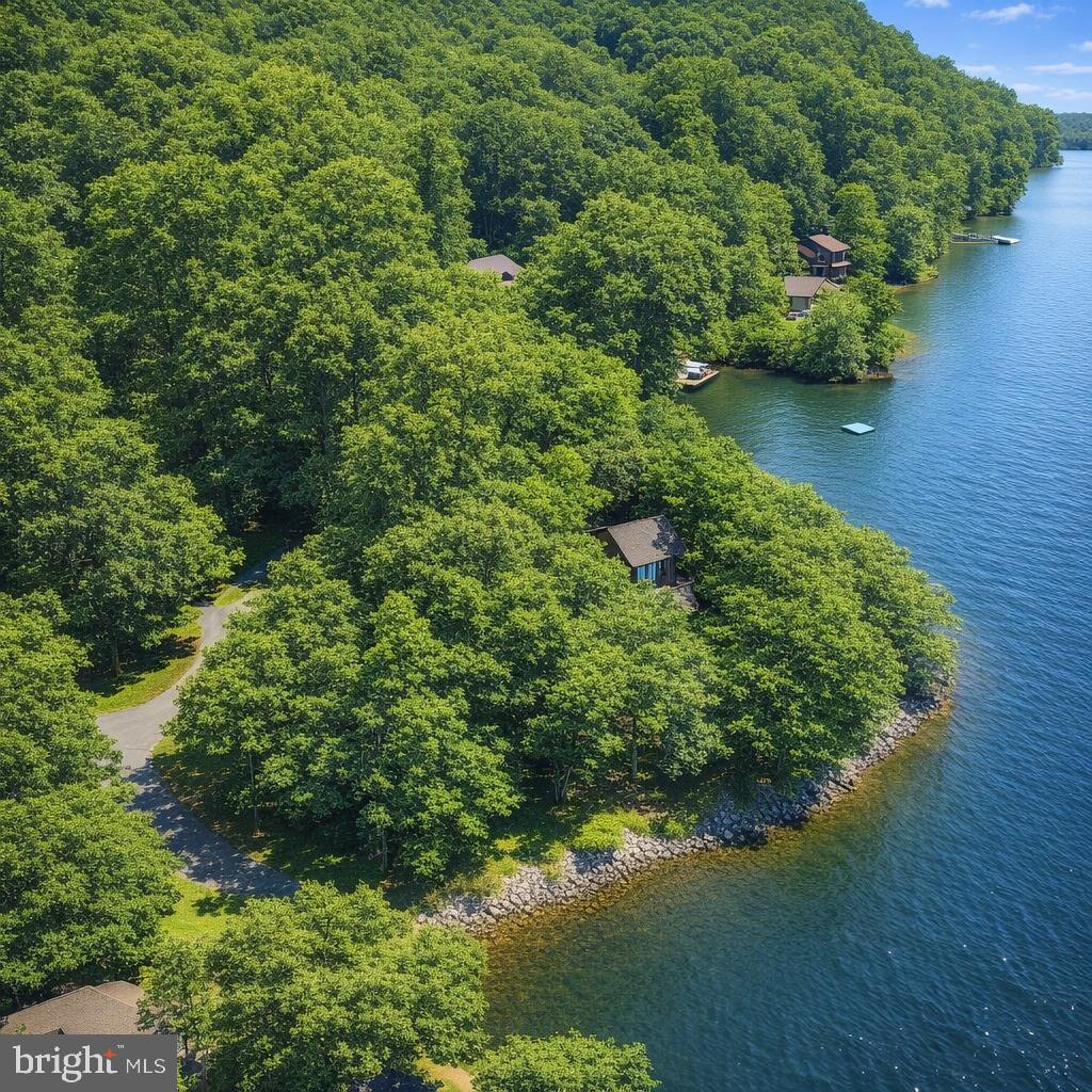 LAKE LAND OR - Land