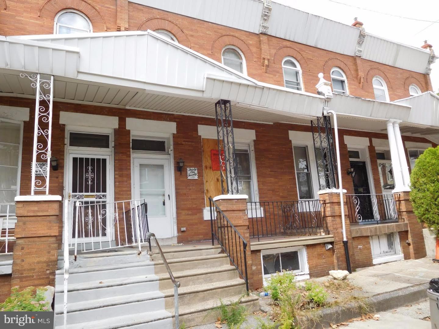 3bedroom house is in need of full rehab, fair condition All offers will be presented, $2000 deposit and proof of funds will be required, AS IS addendum and buyer is responsible for u/o. Part of a 24 property package, single purchase is fine. Cash or hard money financing only. All offers will be presented.