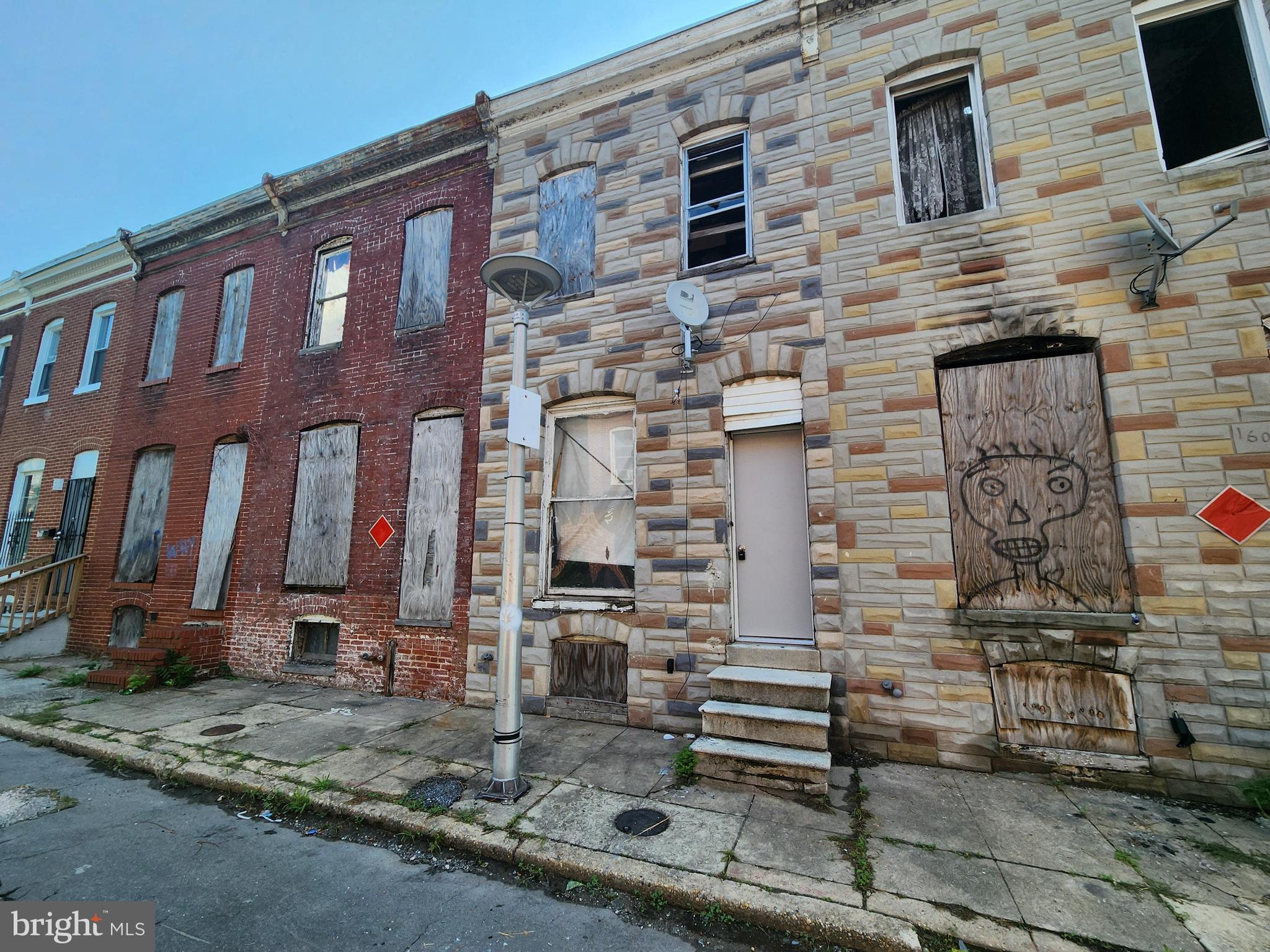 BROADWAY EAST - Residential