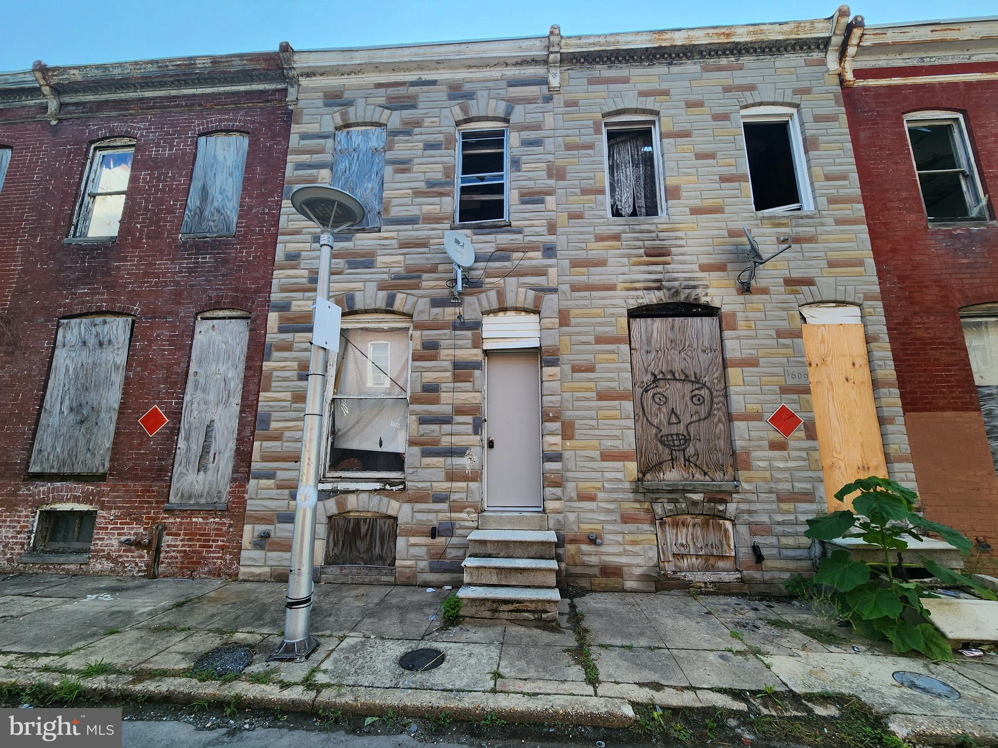 ONLINE AUCTION: This auction takes place on the Ashland Auction Group website bidding platform. Bidding begins 8/5/2026, 10:00 AM. Bidding ends 8/7/2026, 11:50 AM. The list price is the suggested opening bid. Deposit: $5,000.

This two-story townhouse is located in the Broadway East neighborhood of Baltimore City. The property is vacant and is in caved-in condition, ready for repairs/renovations. Located in a convenient East Baltimore neighborhood close to the Johns Hopkins Hospital, Northeast Market, and Clifton Park. Its location offers easy access to public transit, restaurants, and major highways makes commuting a breeze.