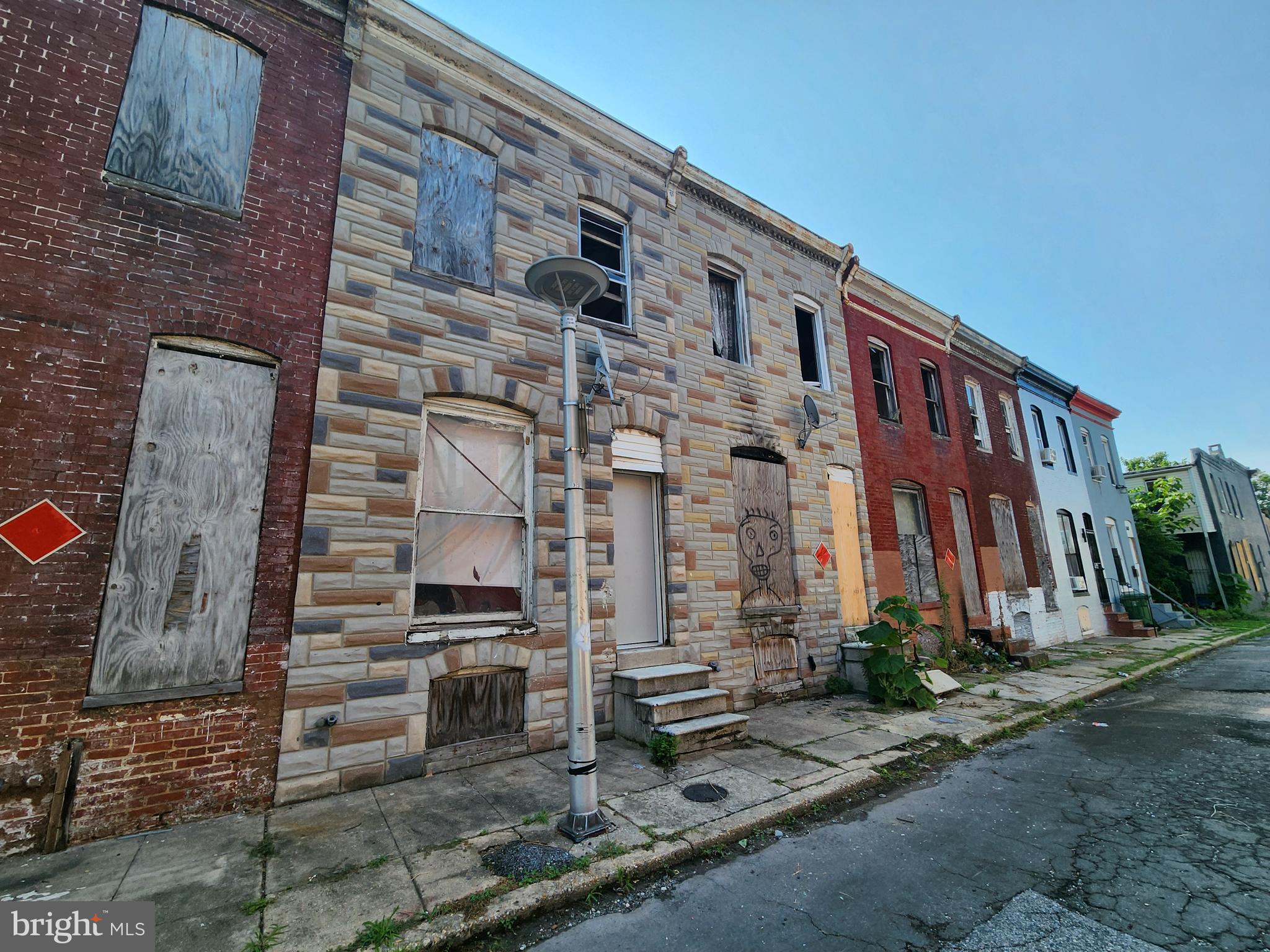 BROADWAY EAST - Residential
