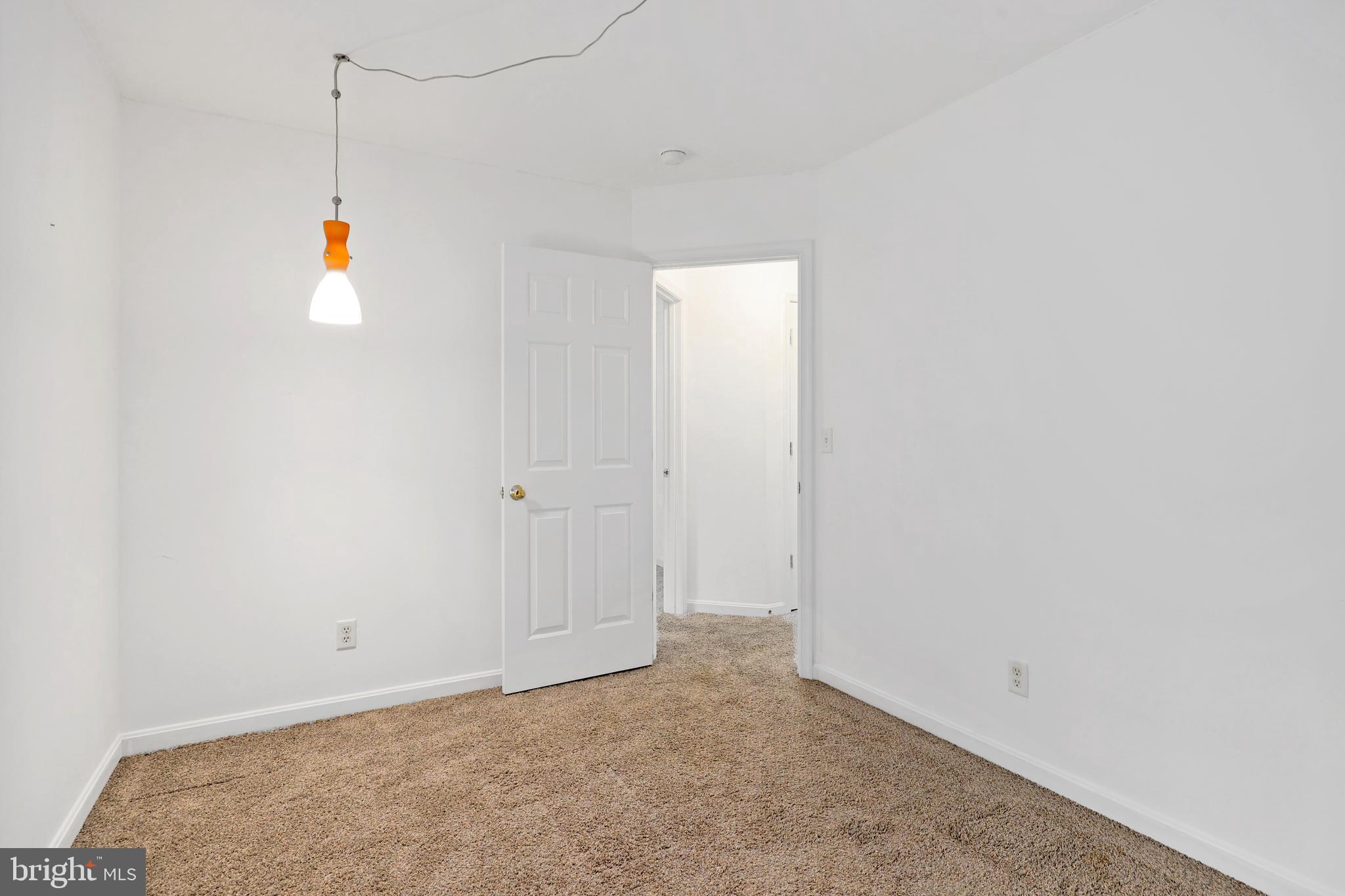LAKE CAROLINE - Residential