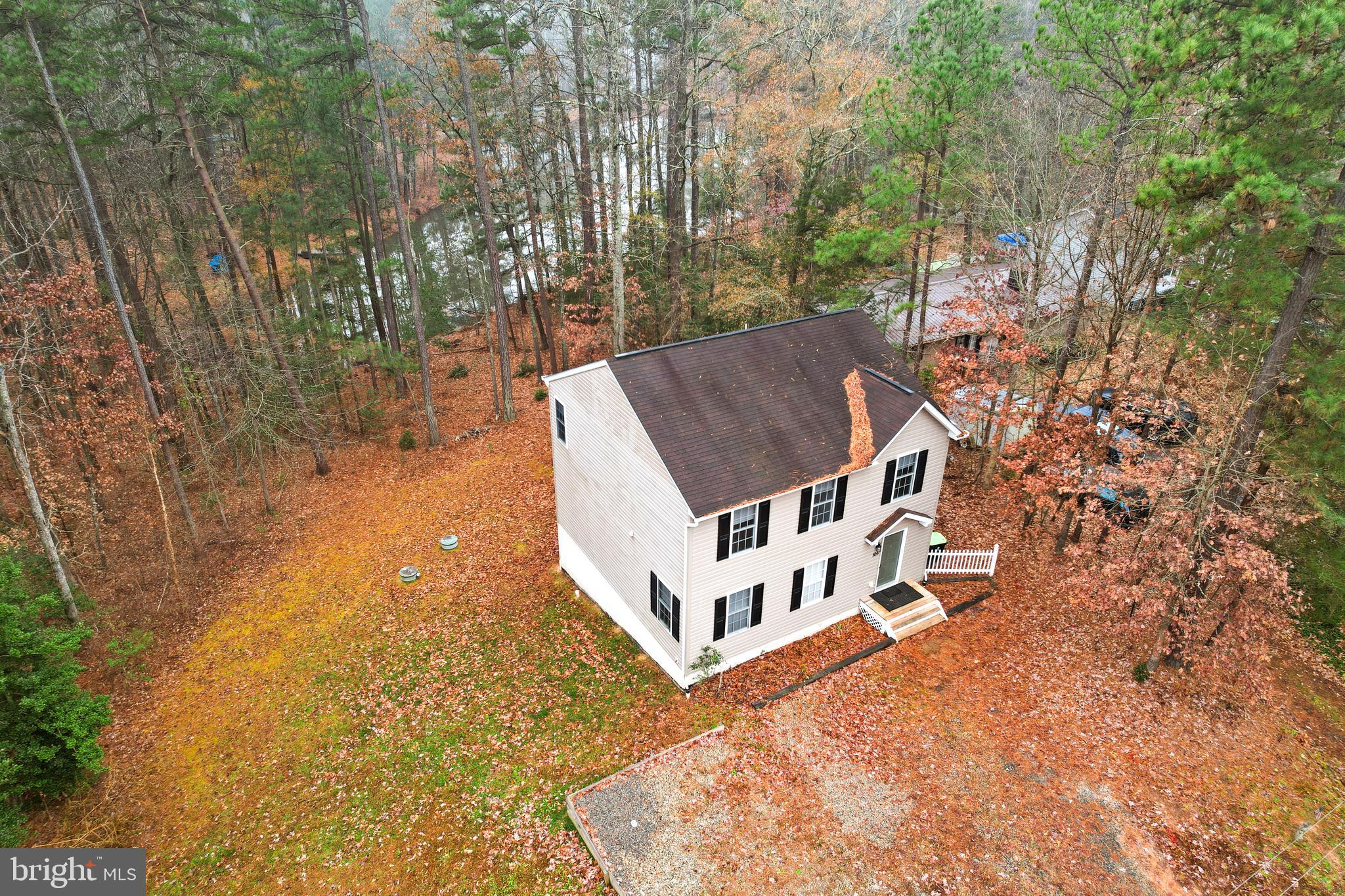 LAKE CAROLINE - Residential