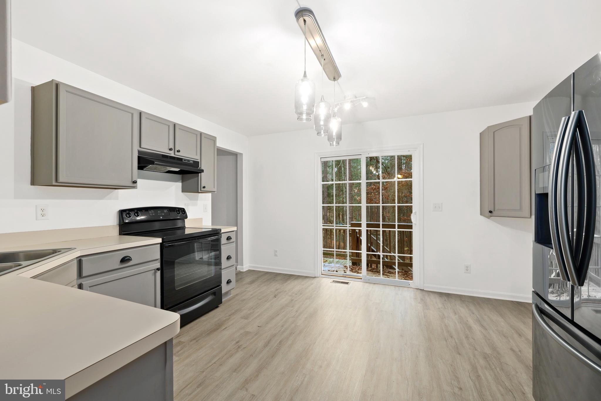 LAKE CAROLINE - Residential
