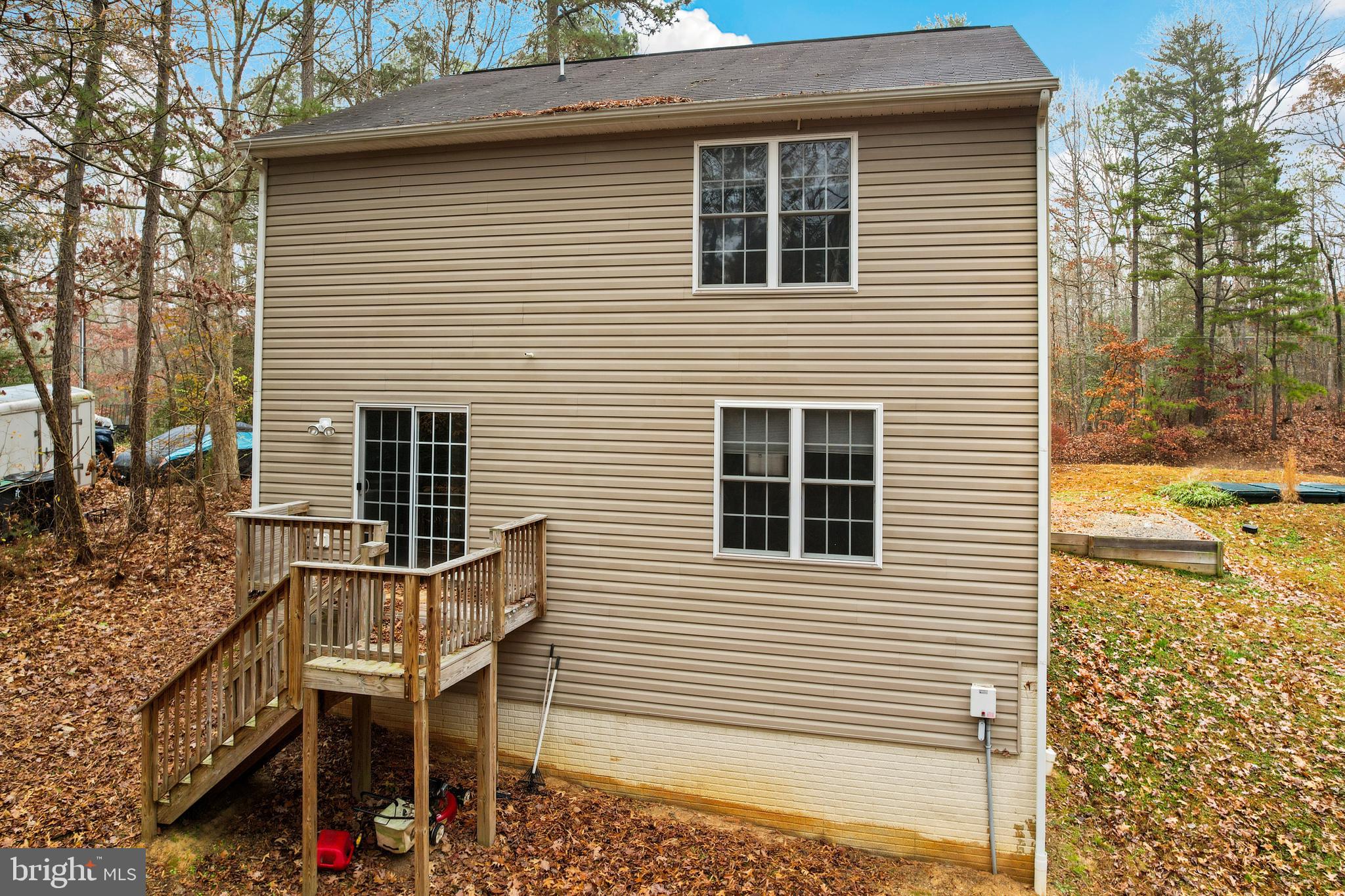 LAKE CAROLINE - Residential
