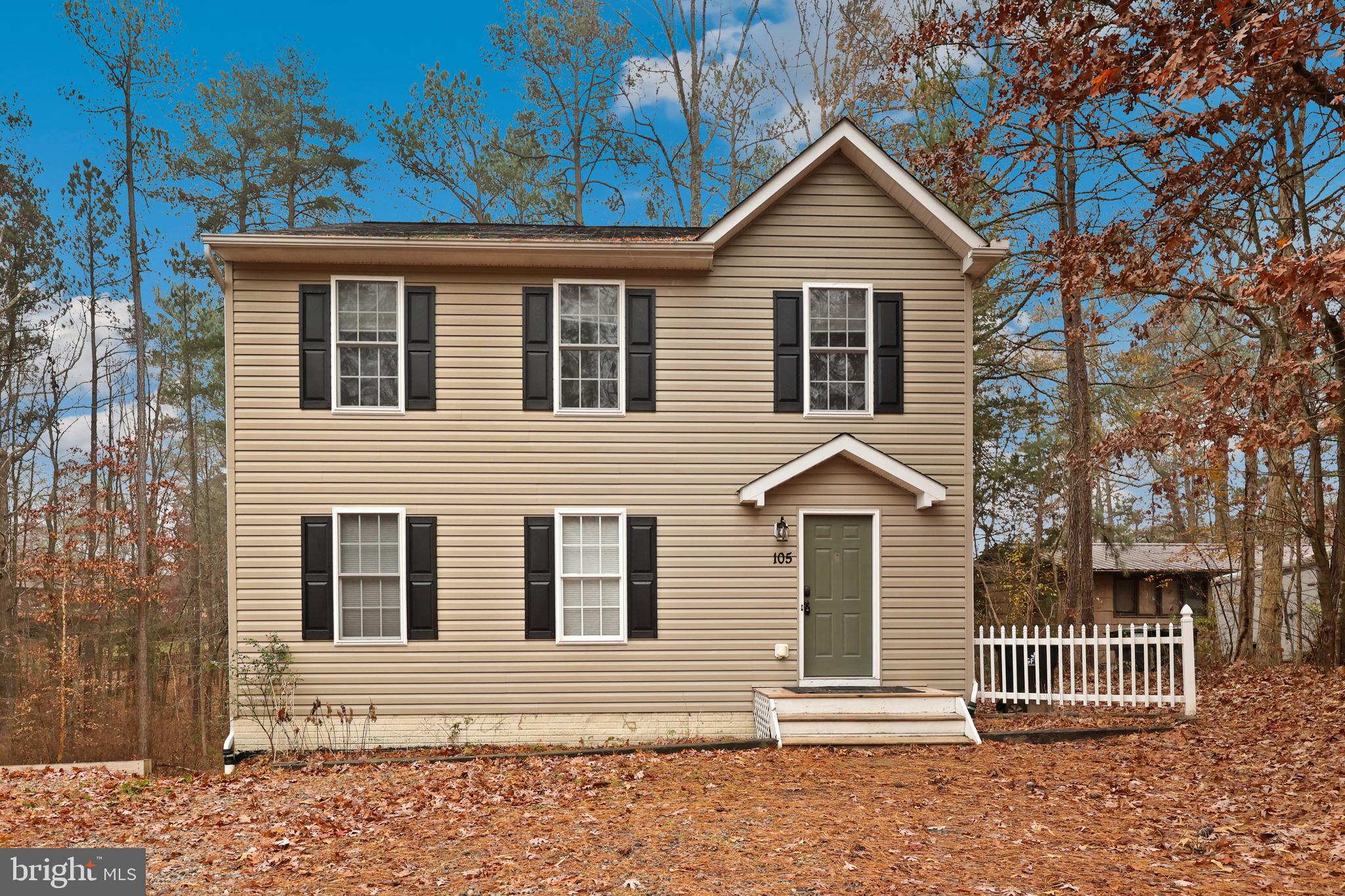 LAKE CAROLINE - Residential