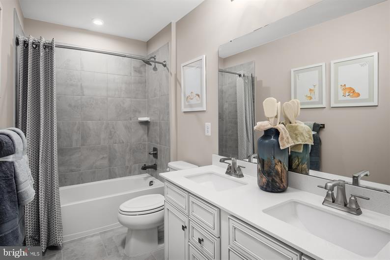 GREEN LANE MEADOWS - Residential