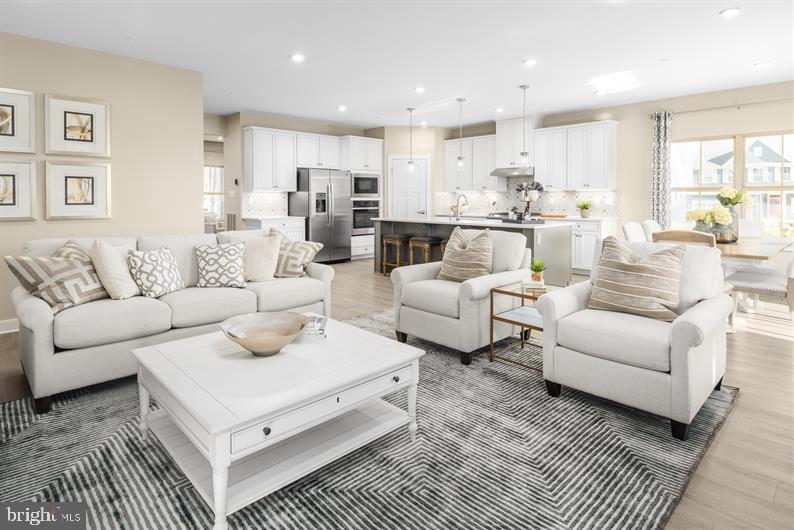 GREEN LANE MEADOWS - Residential