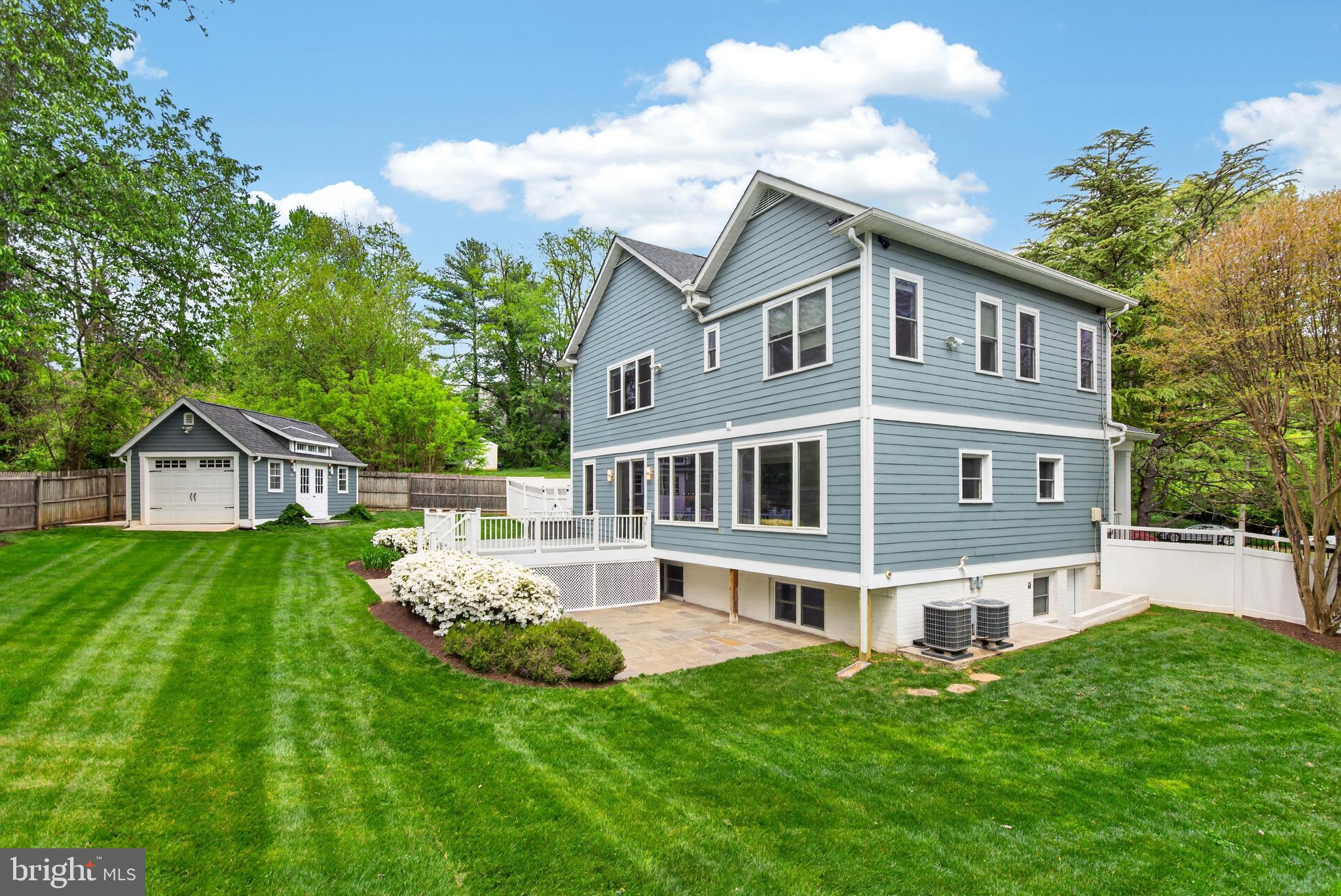 WHITE FLINT PARK - Residential