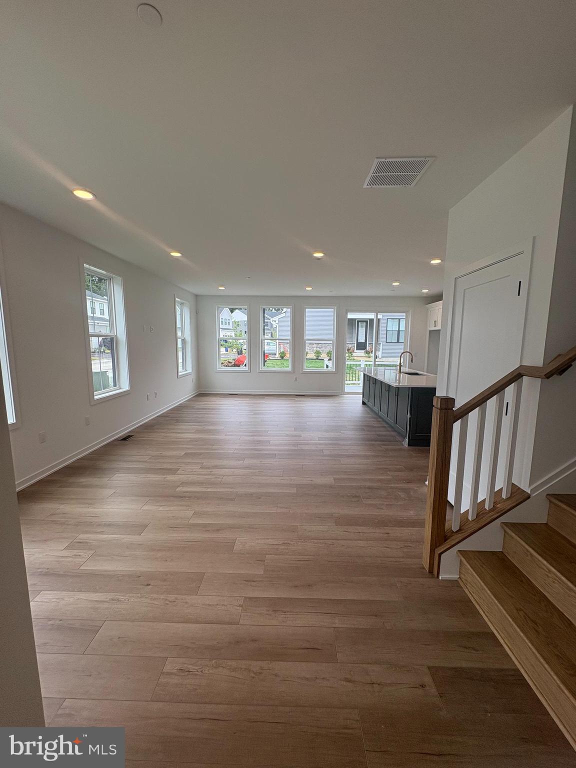 STONEMILL VILLAGE - Residential