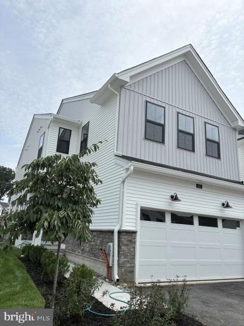 STONEMILL VILLAGE - Residential
