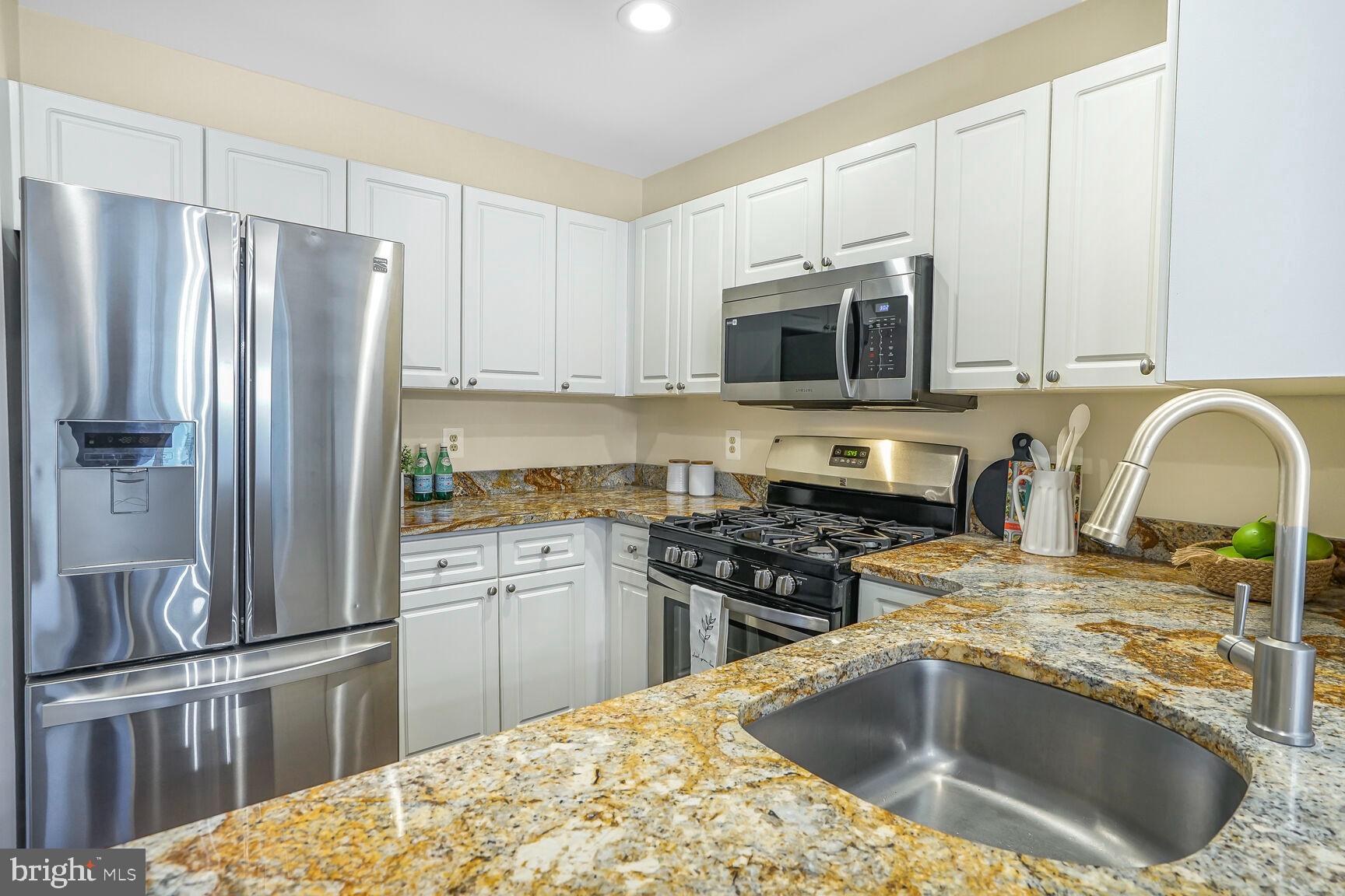 SAVOY PARK CONDOMINIUMS - Residential