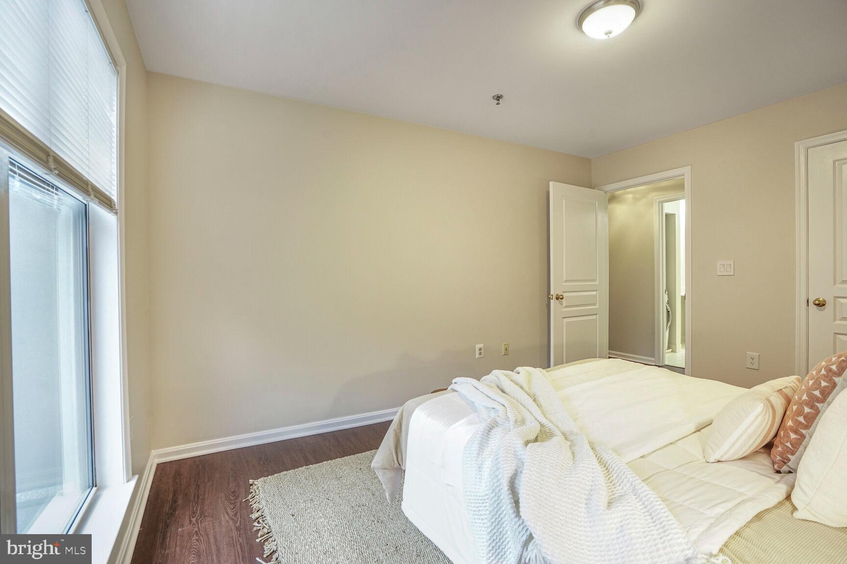 SAVOY PARK CONDOMINIUMS - Residential