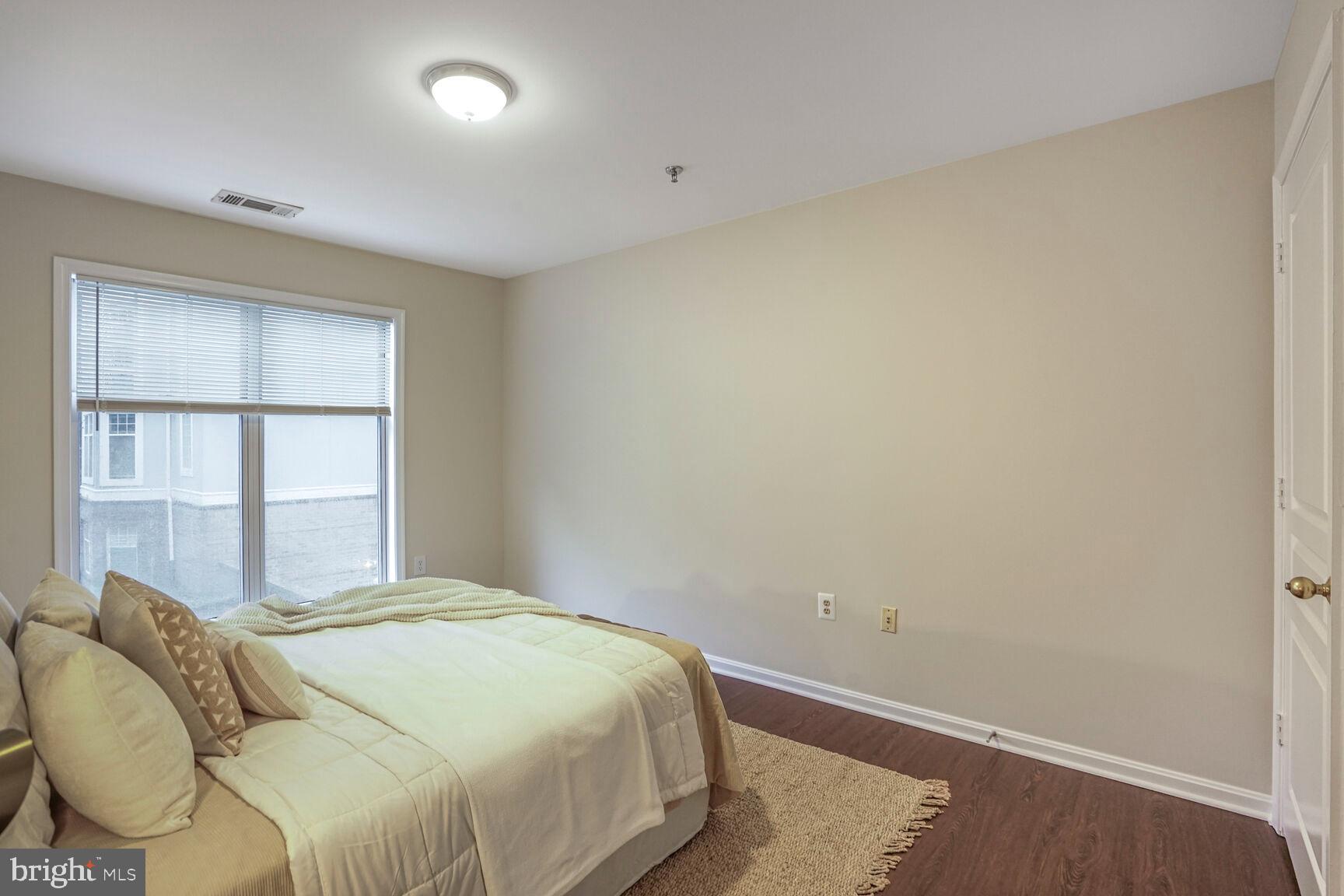 SAVOY PARK CONDOMINIUMS - Residential