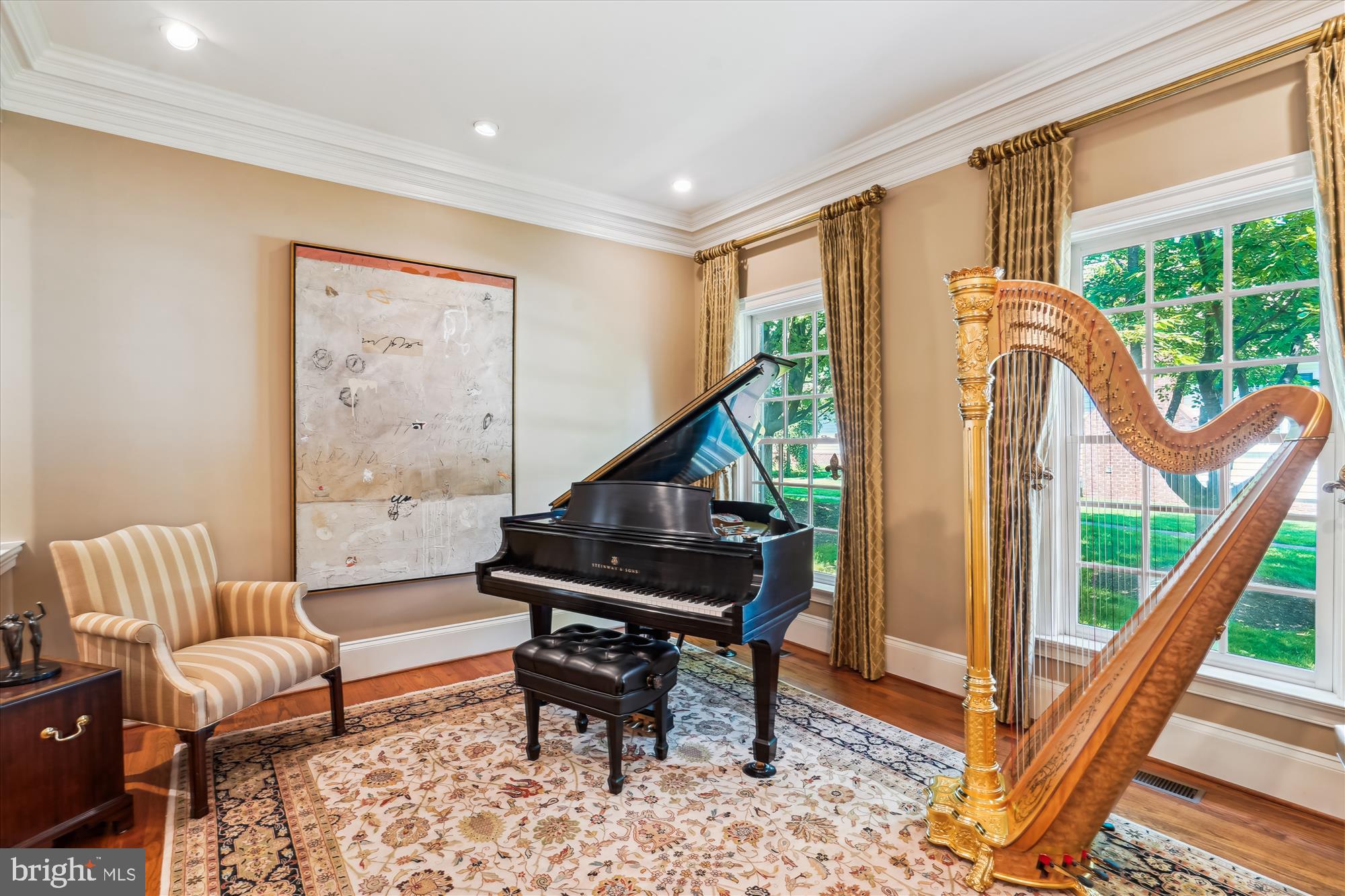 WILLIAMSBURG COMMONS - Residential