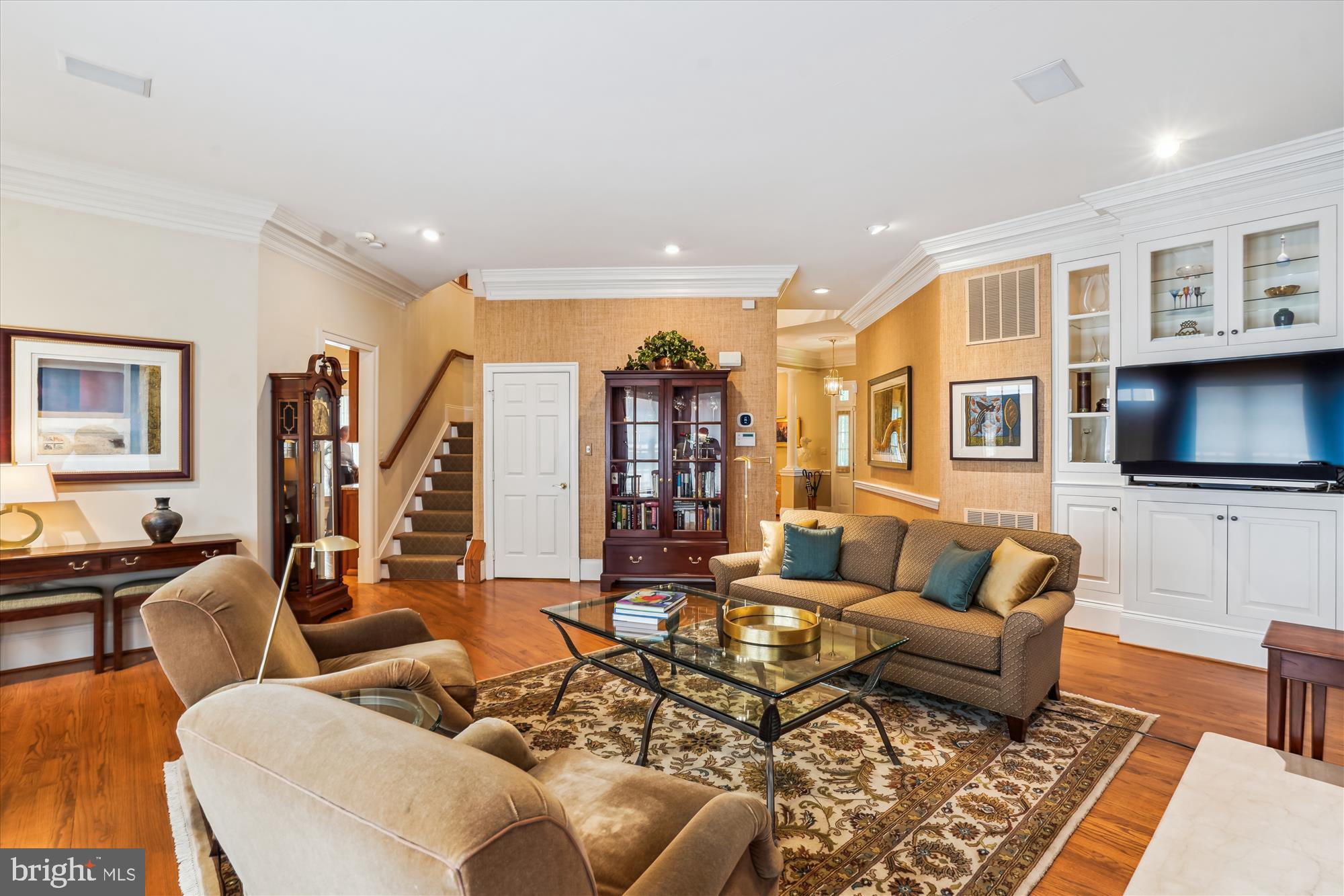 WILLIAMSBURG COMMONS - Residential