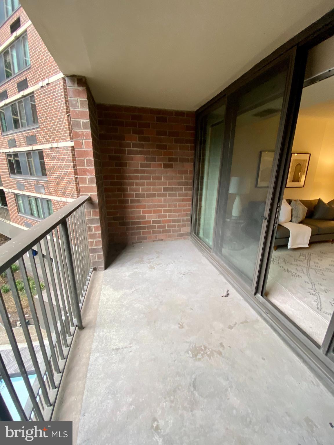 AVENUE OF THE ARTS - Residential