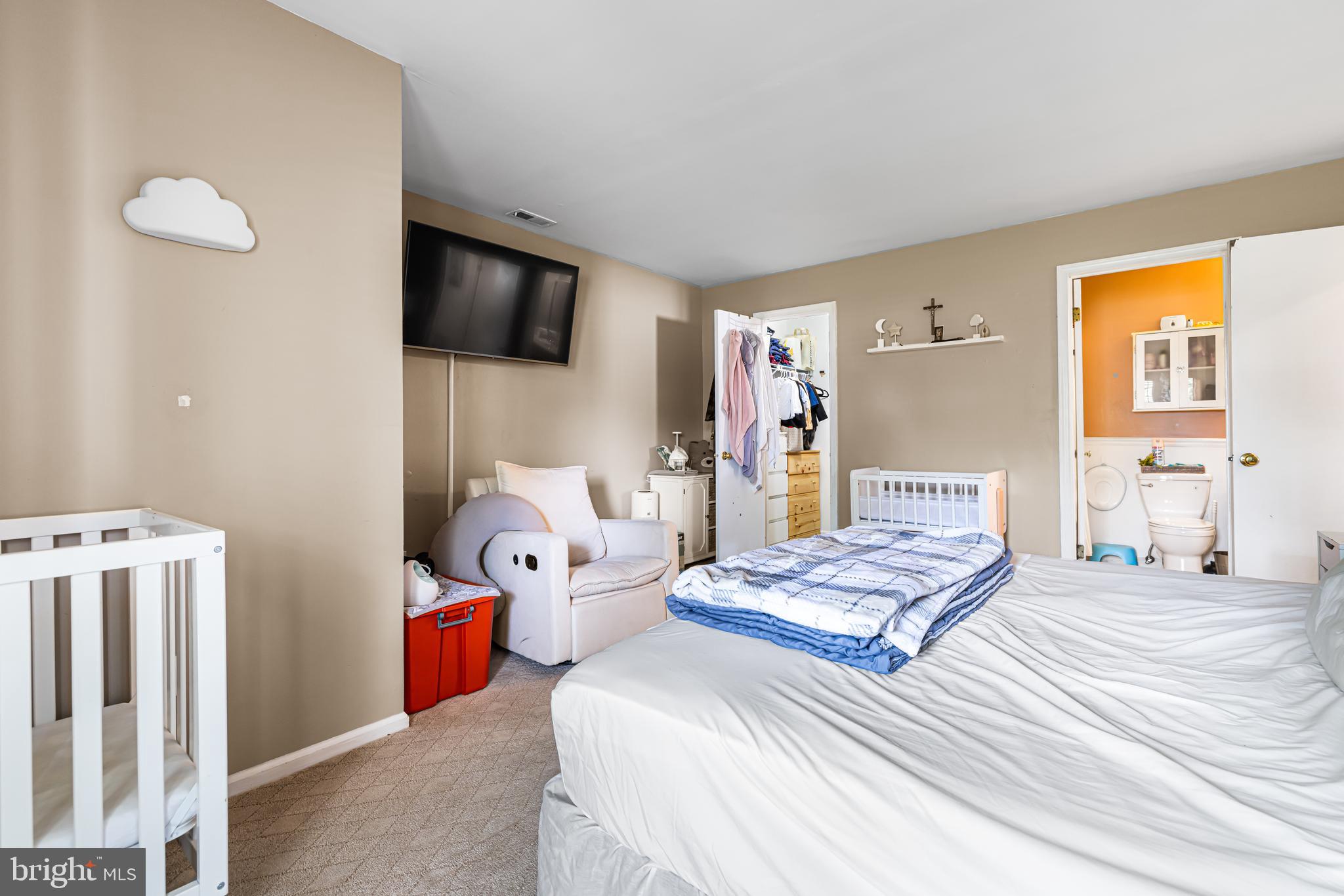 CRESTWOOD CONDO - Residential