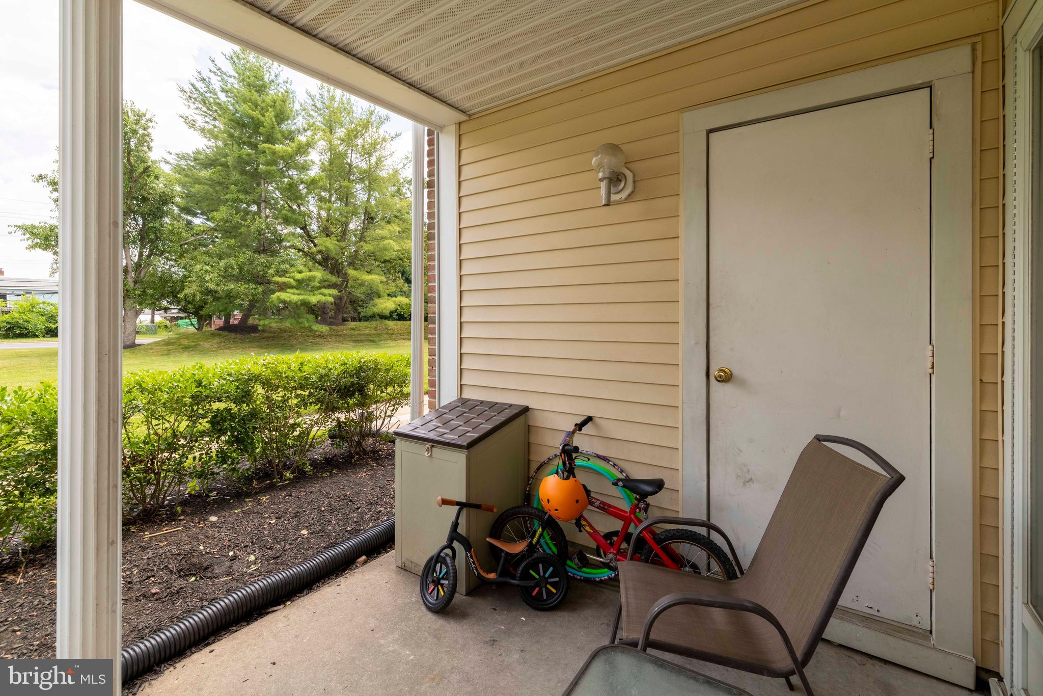 CRESTWOOD CONDO - Residential