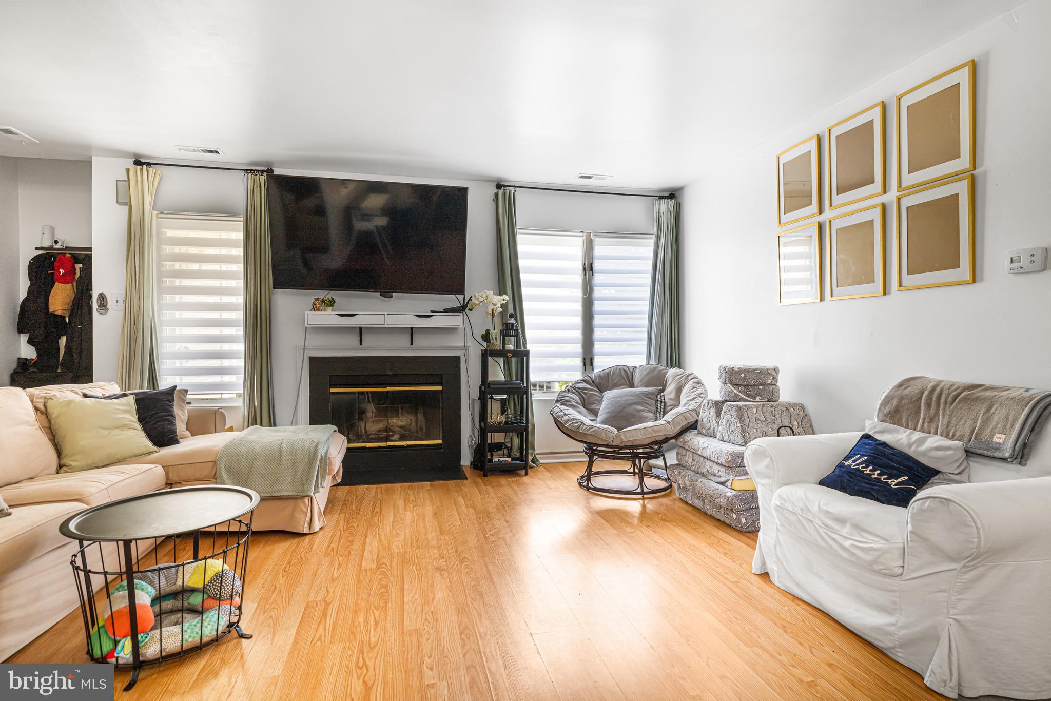 CRESTWOOD CONDO - Residential