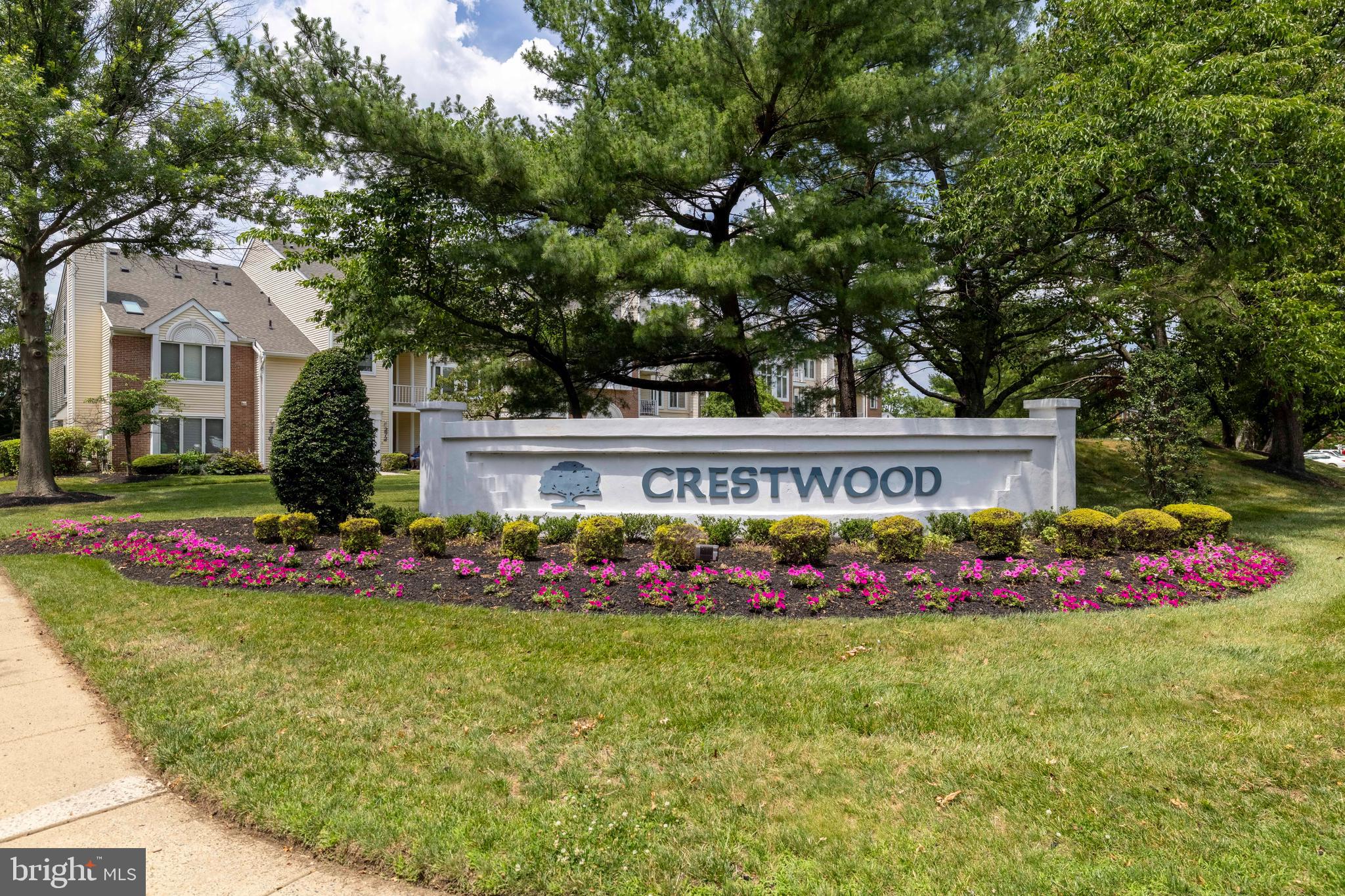 CRESTWOOD CONDO - Residential