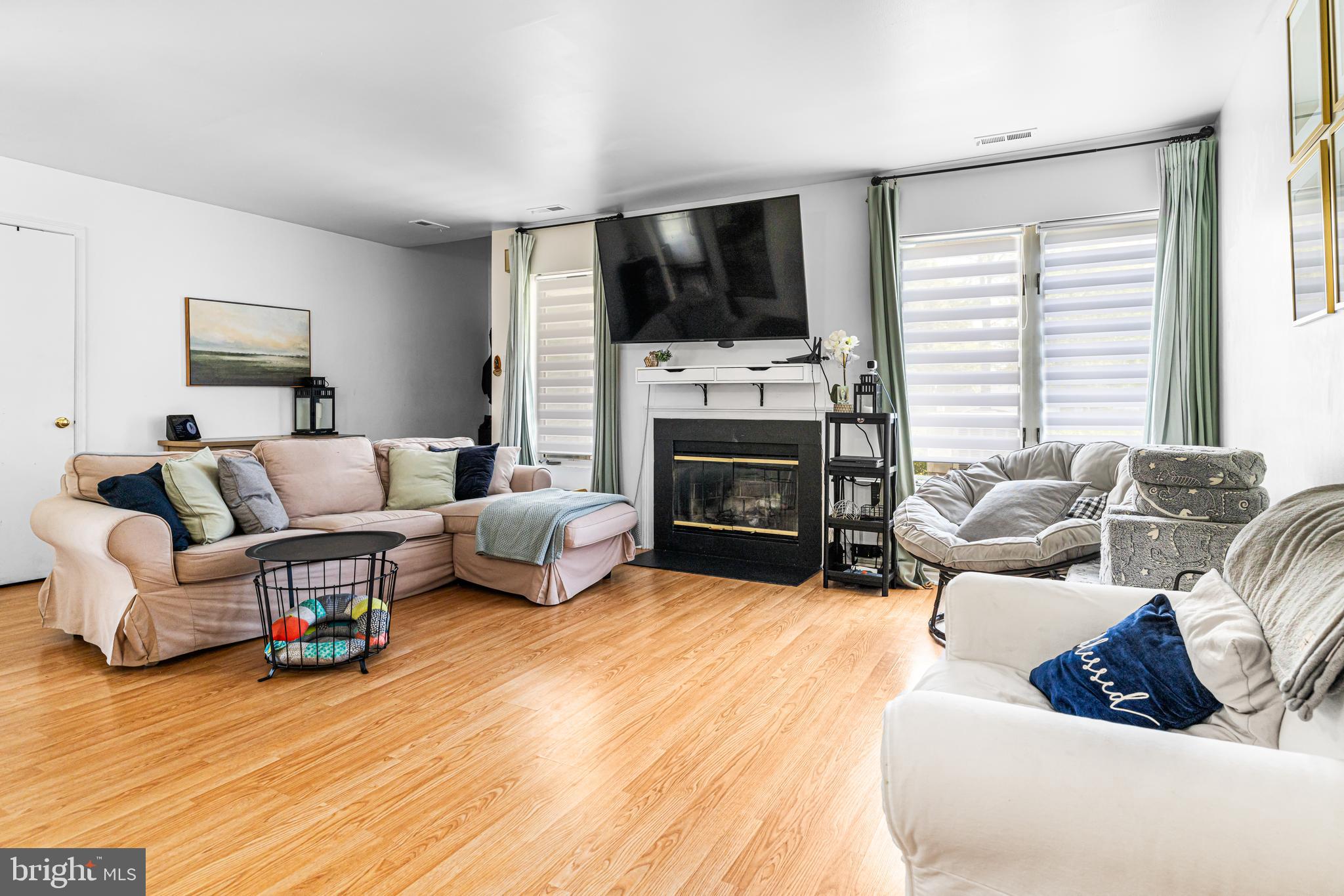 CRESTWOOD CONDO - Residential