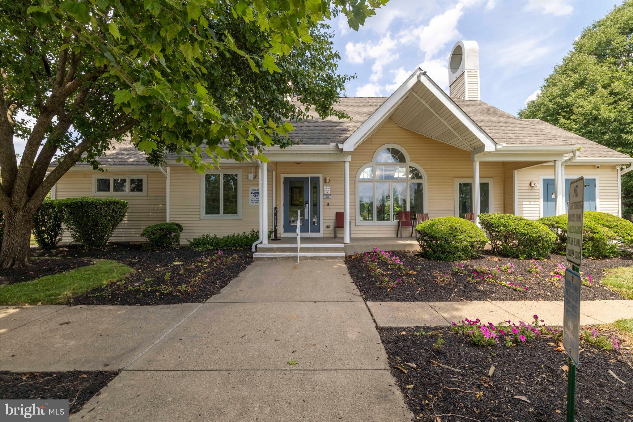 CRESTWOOD CONDO - Residential