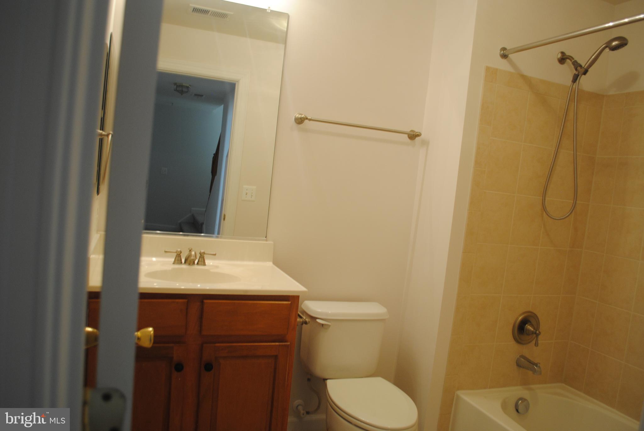 COPPERMINE CROSSING - Residential Lease