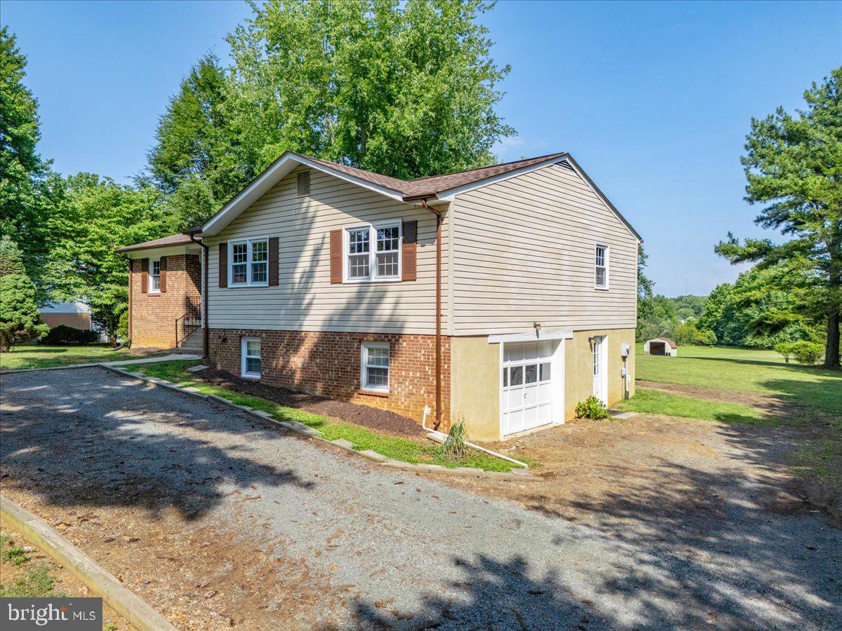BROKEN HILLS - Residential