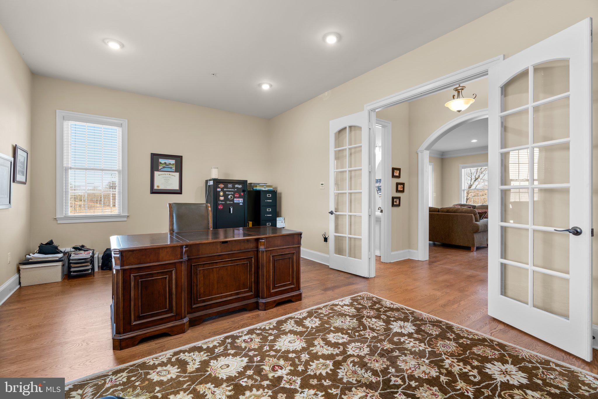 LAYTONSVILLE OUTSIDE - Residential