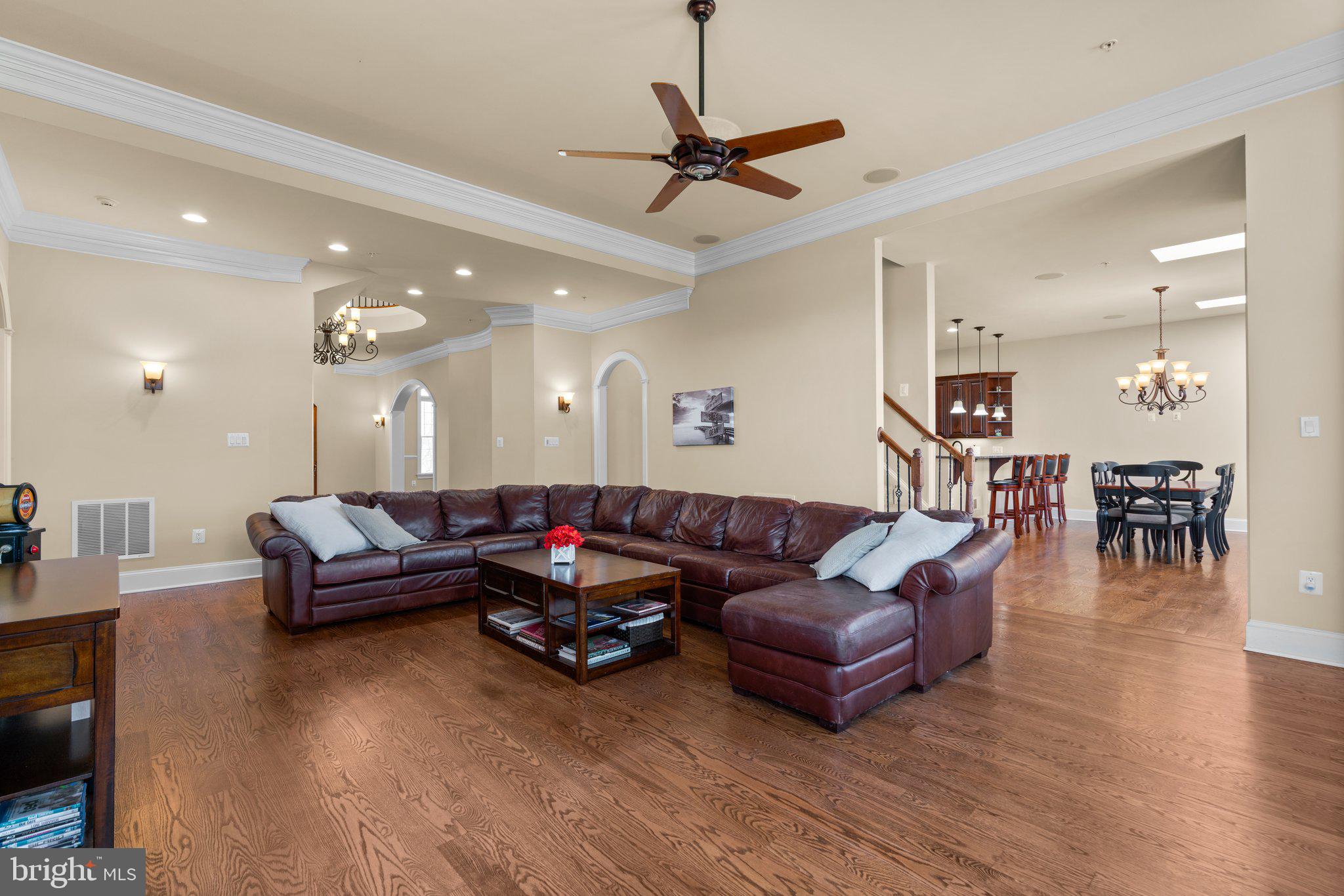 LAYTONSVILLE OUTSIDE - Residential