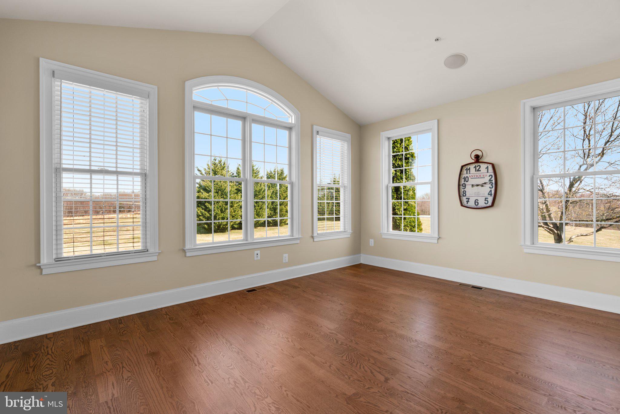 LAYTONSVILLE OUTSIDE - Residential