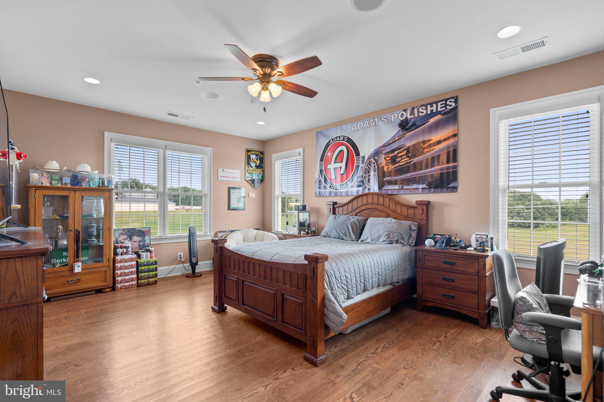 LAYTONSVILLE OUTSIDE - Residential