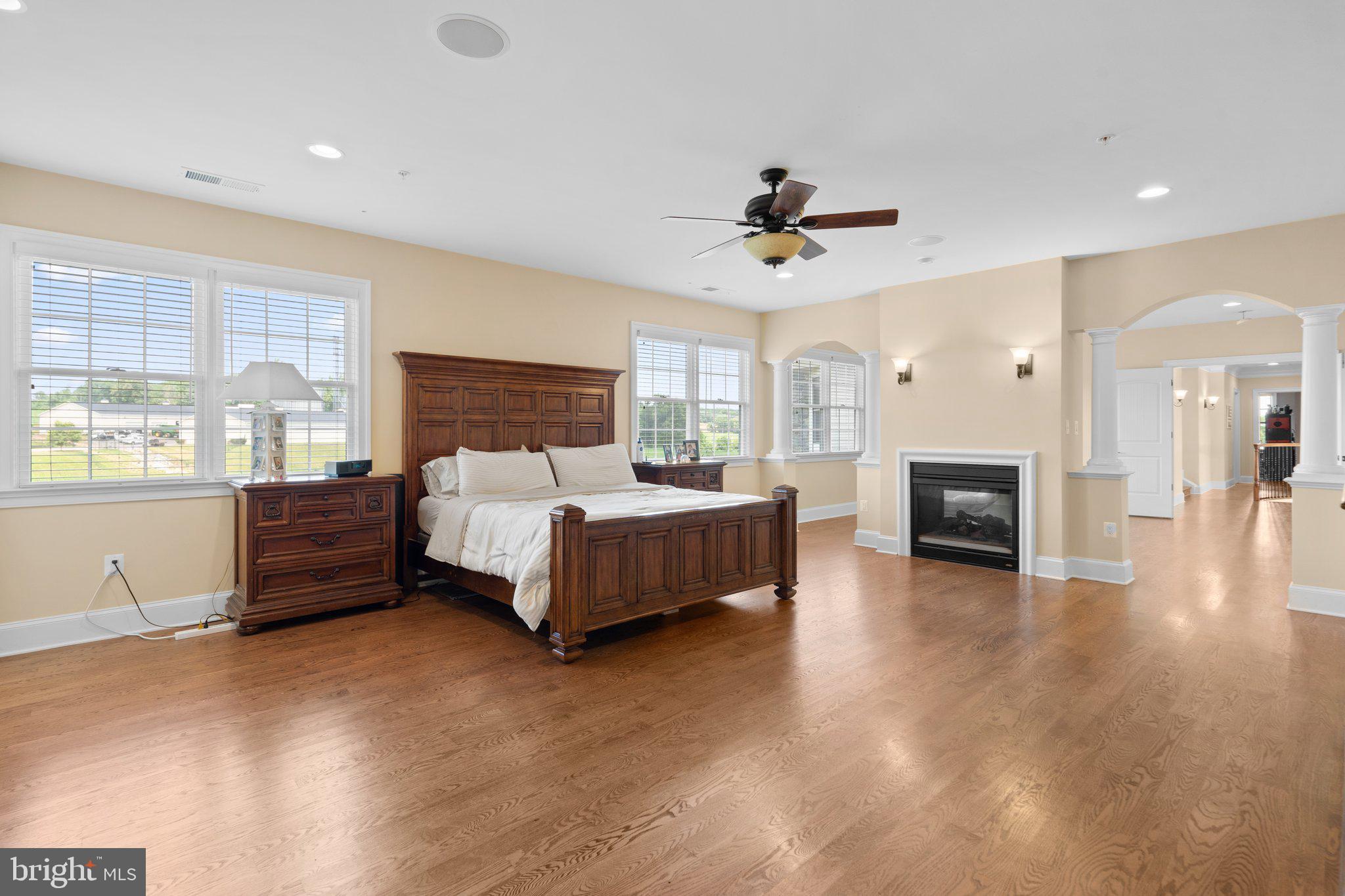 LAYTONSVILLE OUTSIDE - Residential